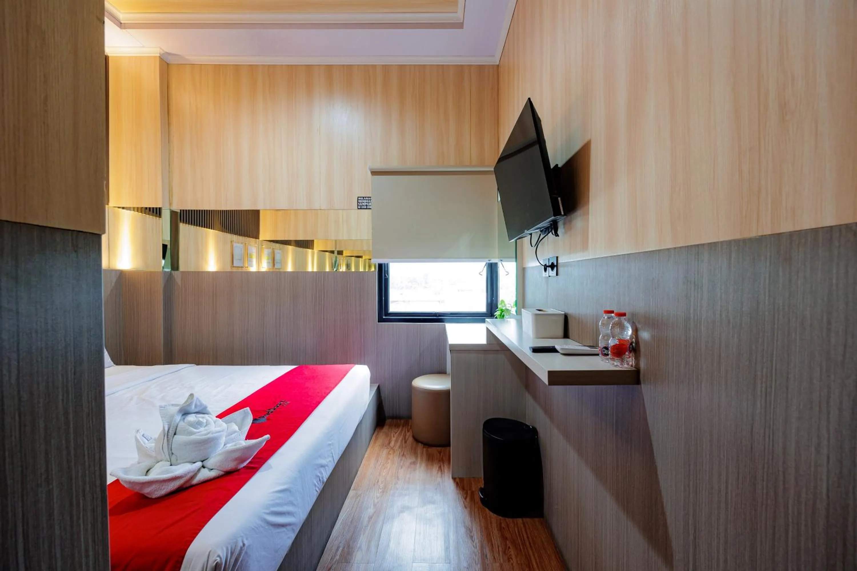 Bedroom, Bed in RedDoorz near Exit Toll Sirkuit Sentul