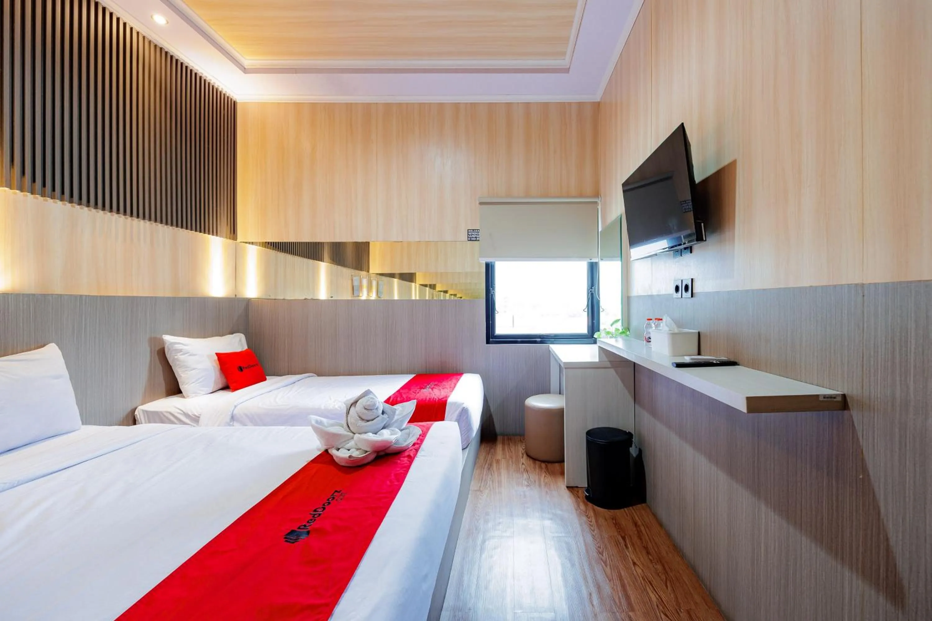 Bedroom, Bed in RedDoorz near Exit Toll Sirkuit Sentul