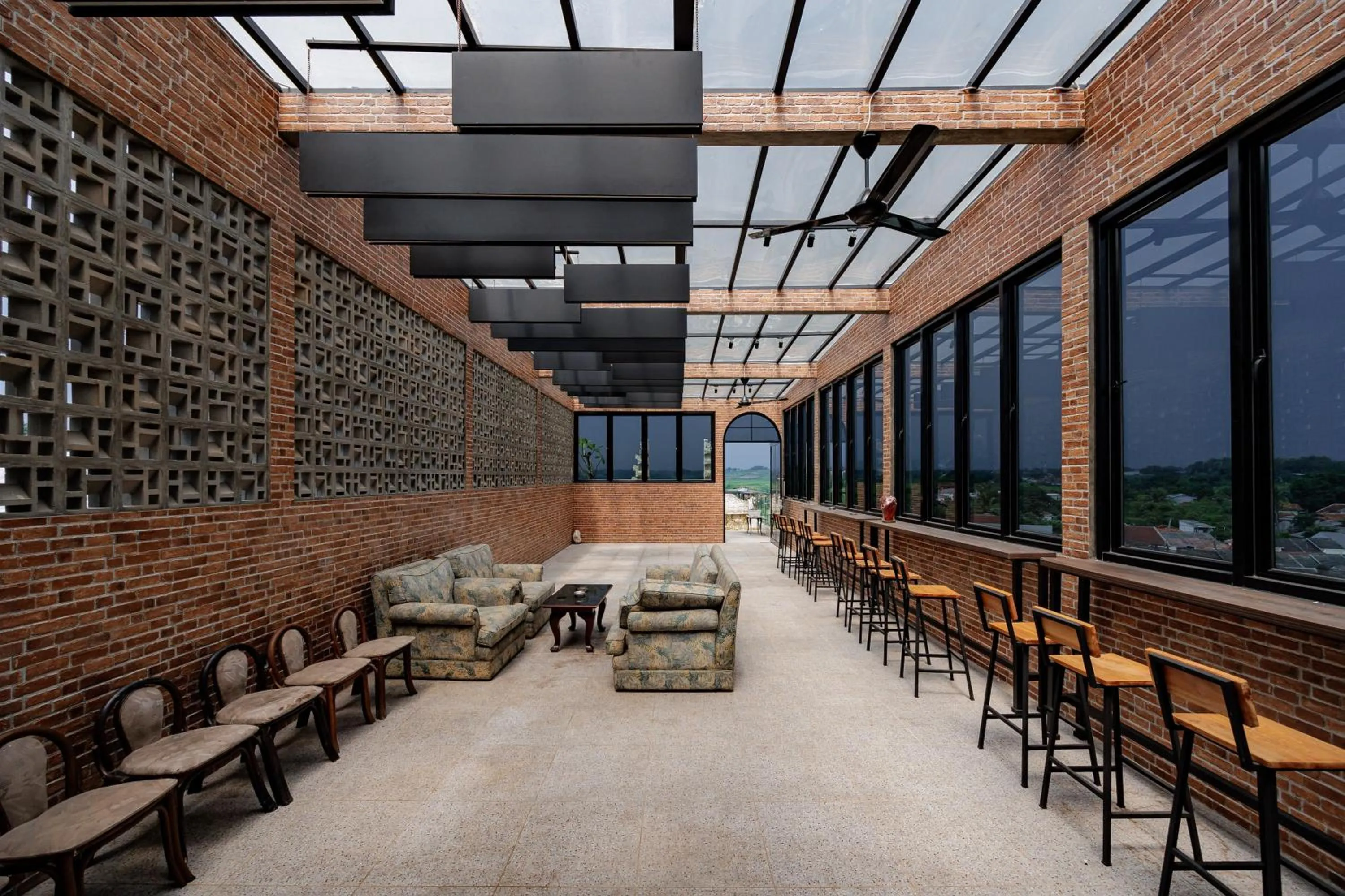 Seating area in RedDoorz near Exit Toll Sirkuit Sentul