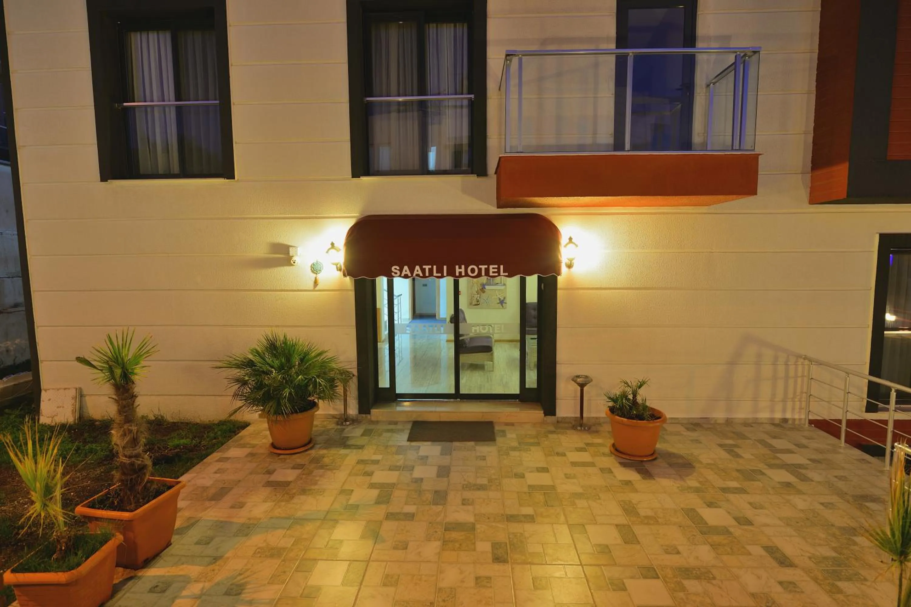 Facade/entrance in Saatlı Hotel