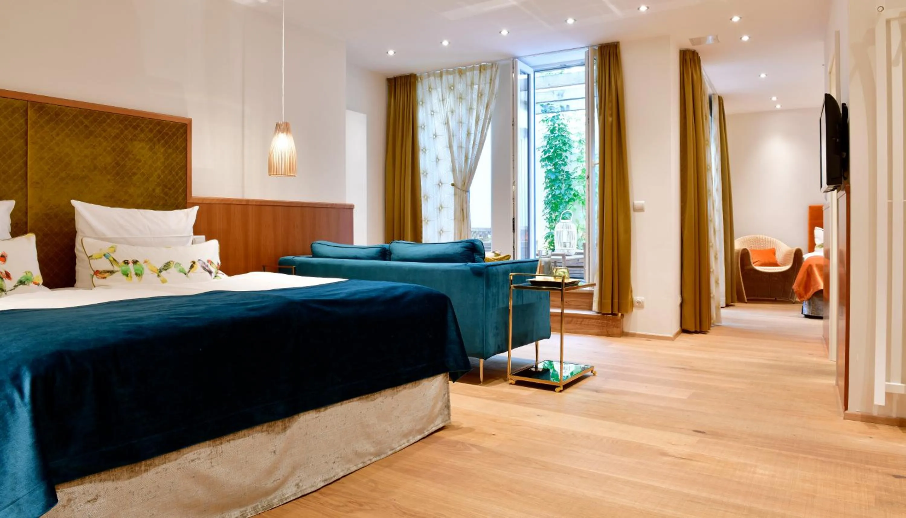 Bedroom, Bed in Romantik Hotel Markusturm