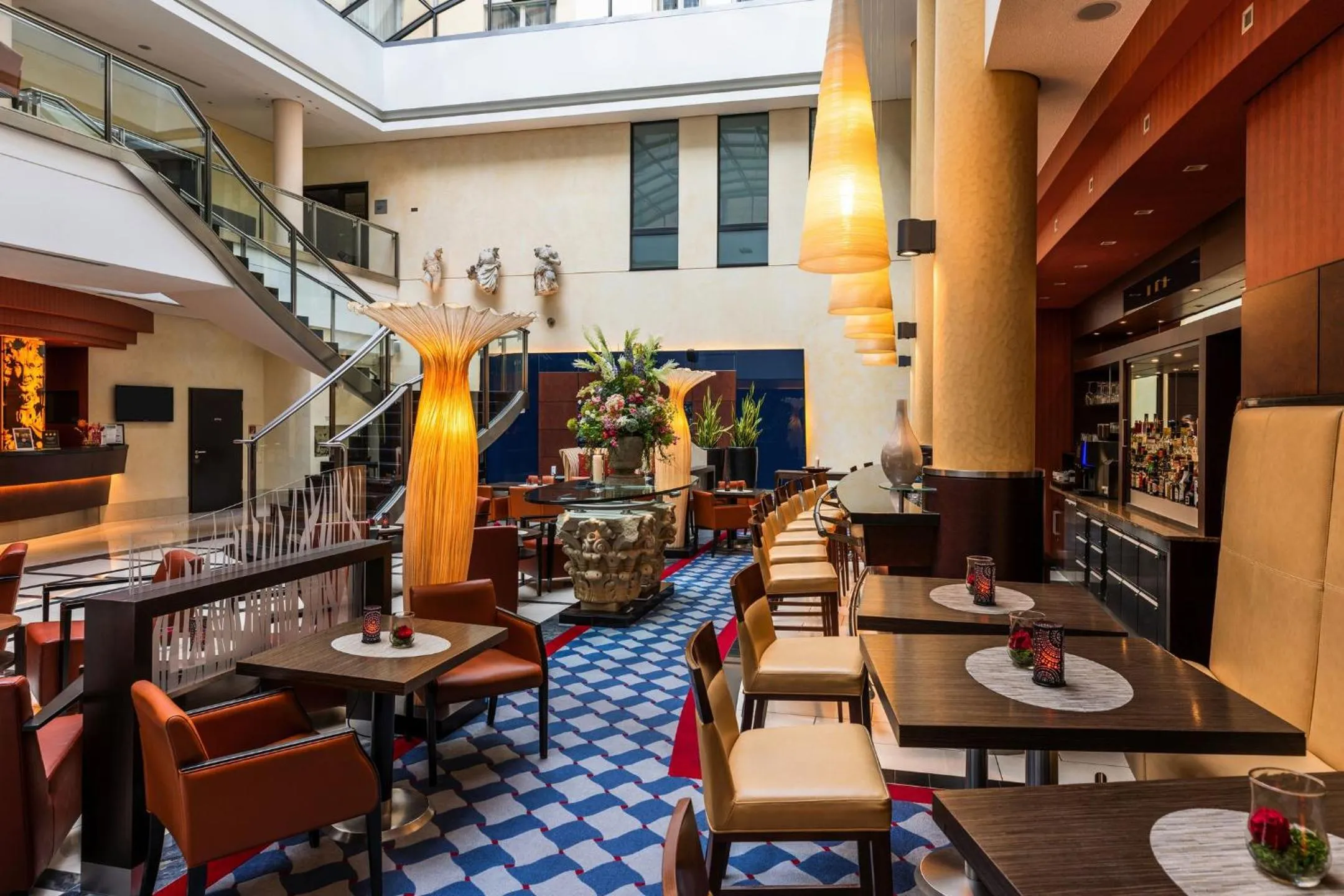 Lounge or bar in Steigenberger Hotel de Saxe