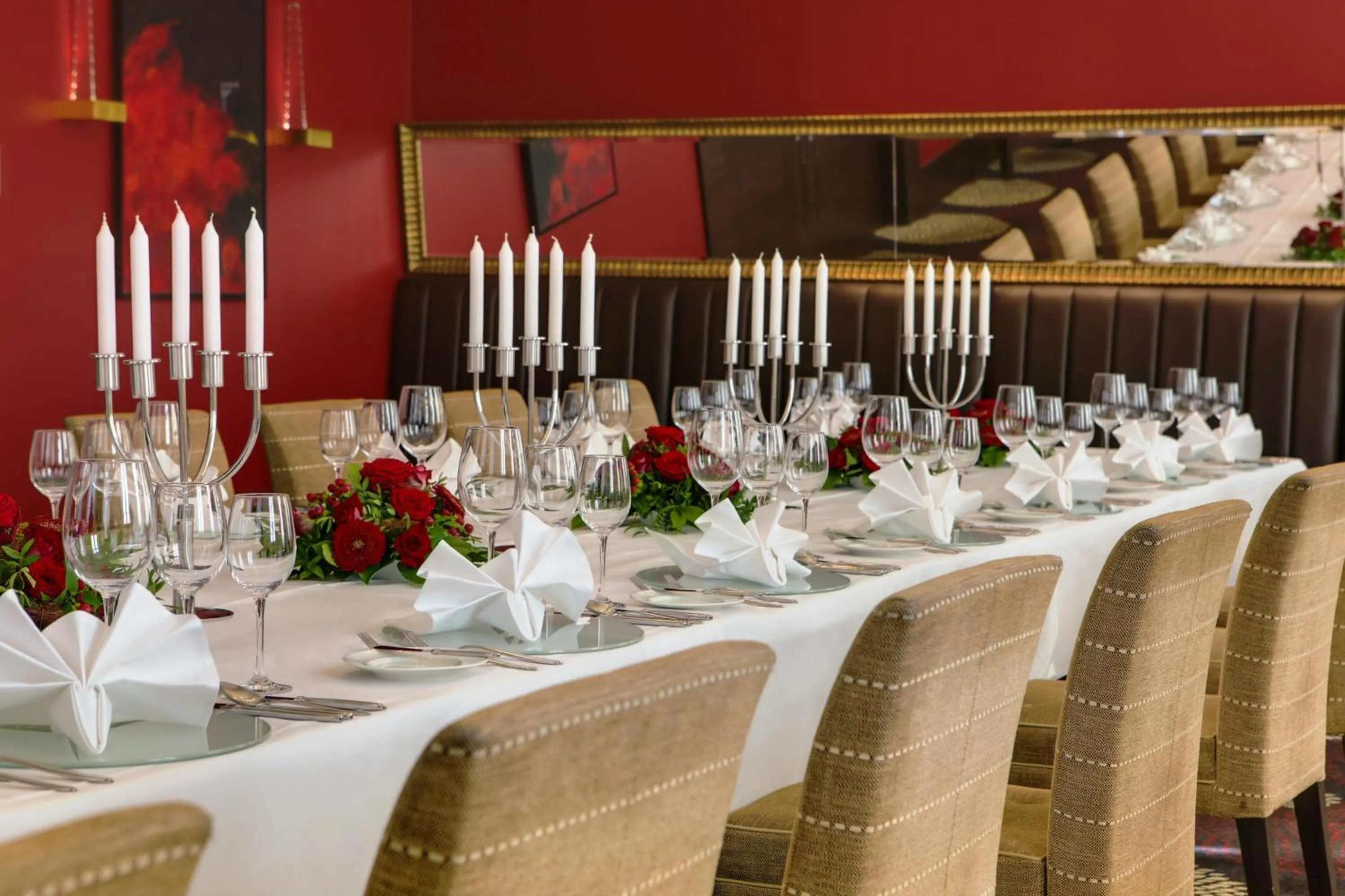Restaurant/places to eat in Steigenberger Hotel de Saxe