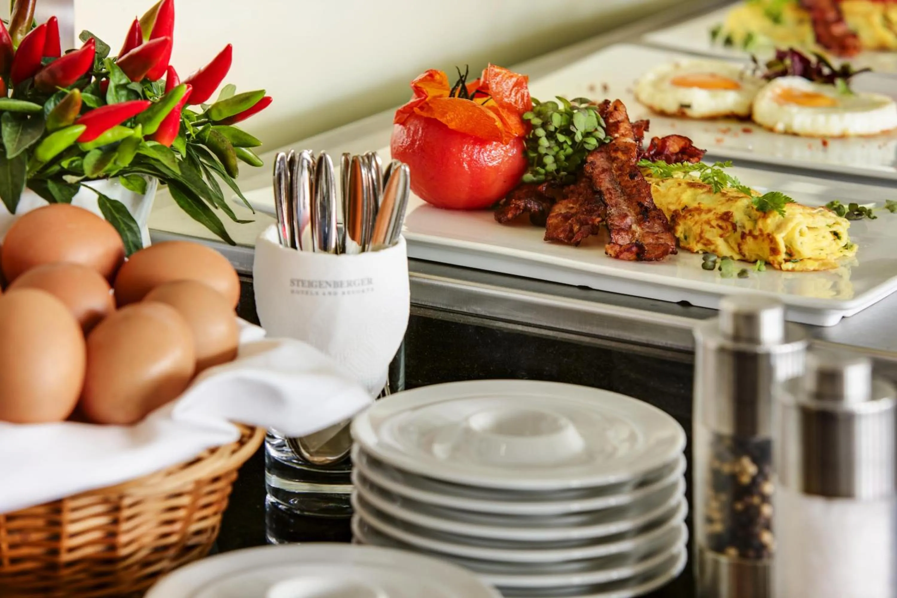 Restaurant/places to eat in Steigenberger Hotel de Saxe