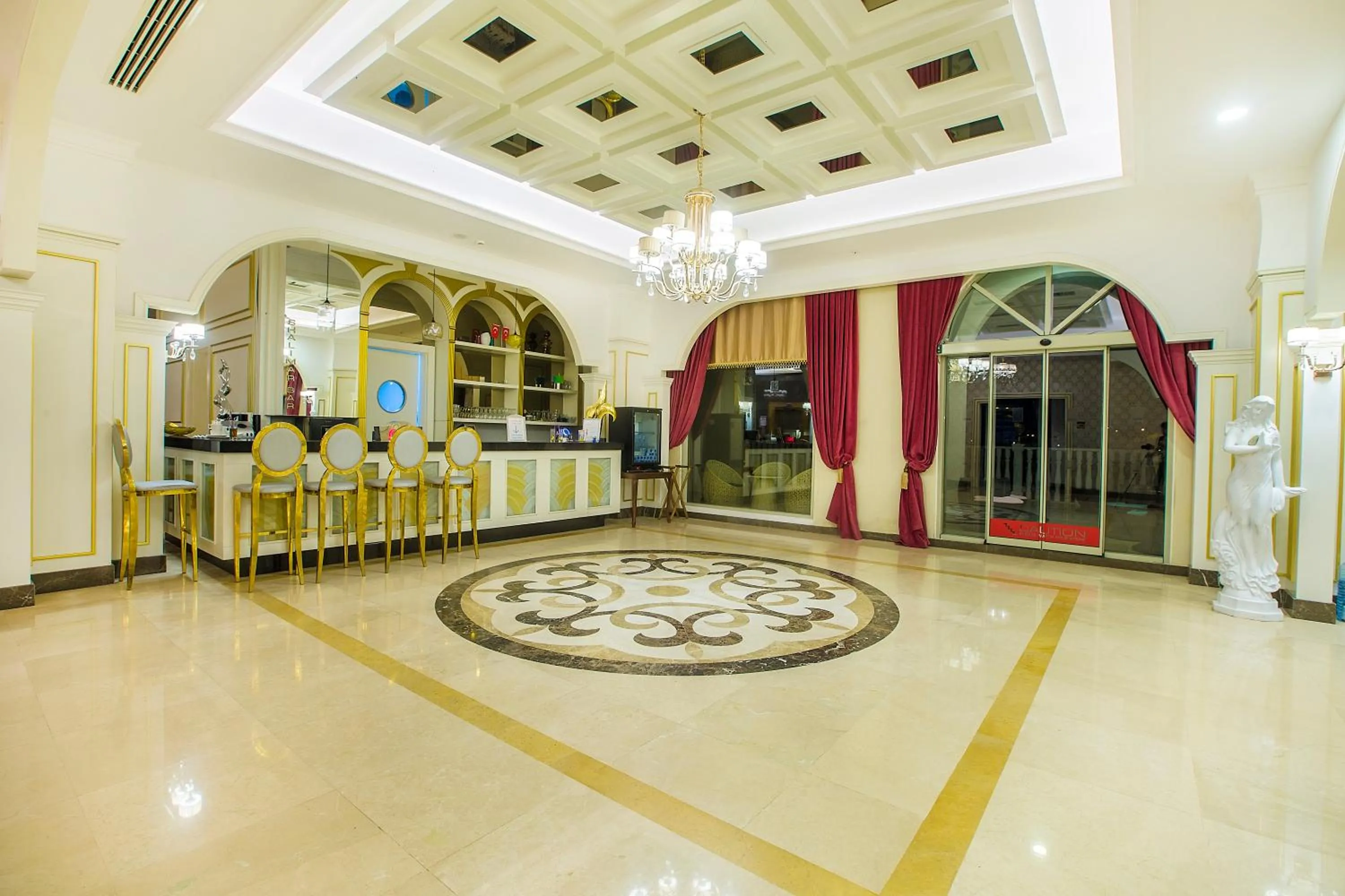 Restaurant/places to eat in J'adore Deluxe Hotel & Spa Ultra All Inclusive