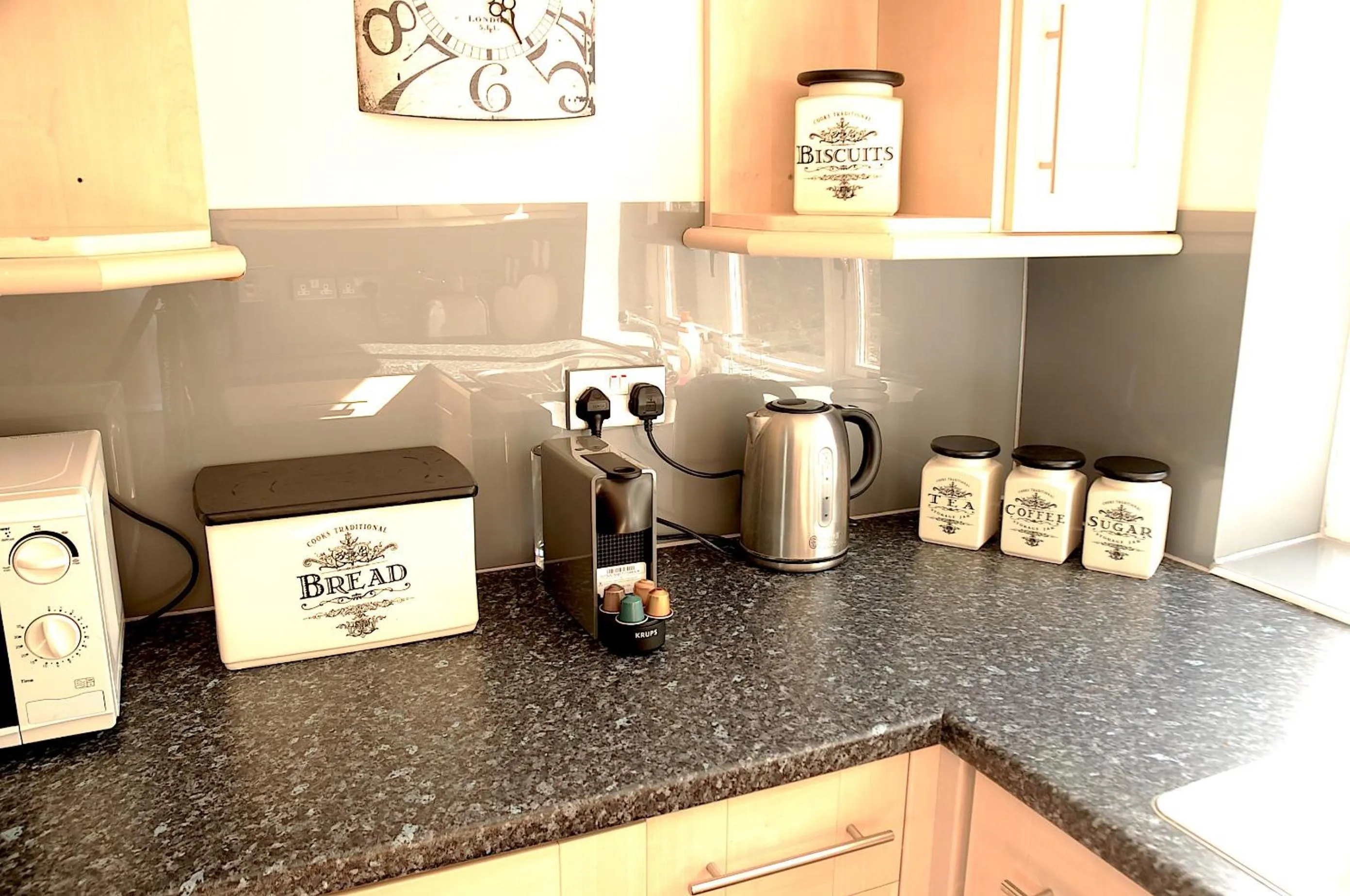 Coffee/tea facilities in Northlands Farm - Old Farm Cottage