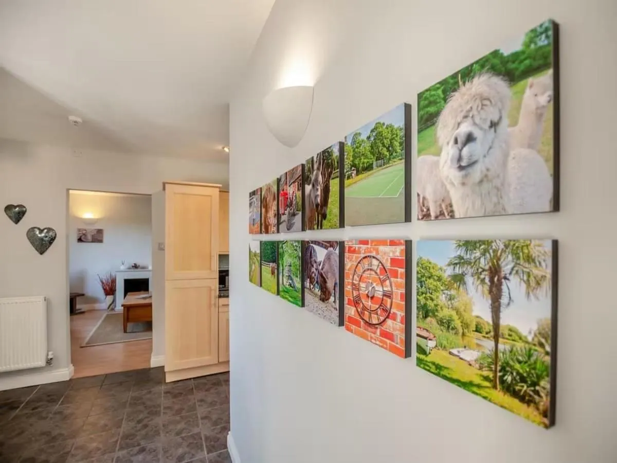 Decorative detail in Northlands Farm - Old Farm Cottage