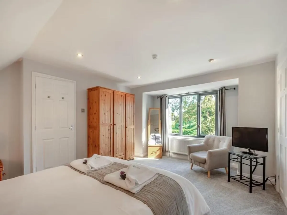 Bedroom, Bed in Northlands Farm - Old Farm Cottage