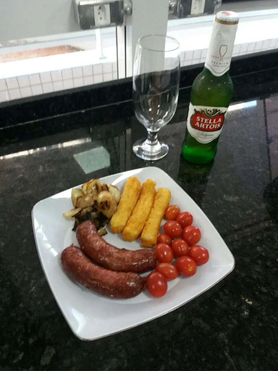 Restaurant/places to eat in VIP Beira Mar Residence