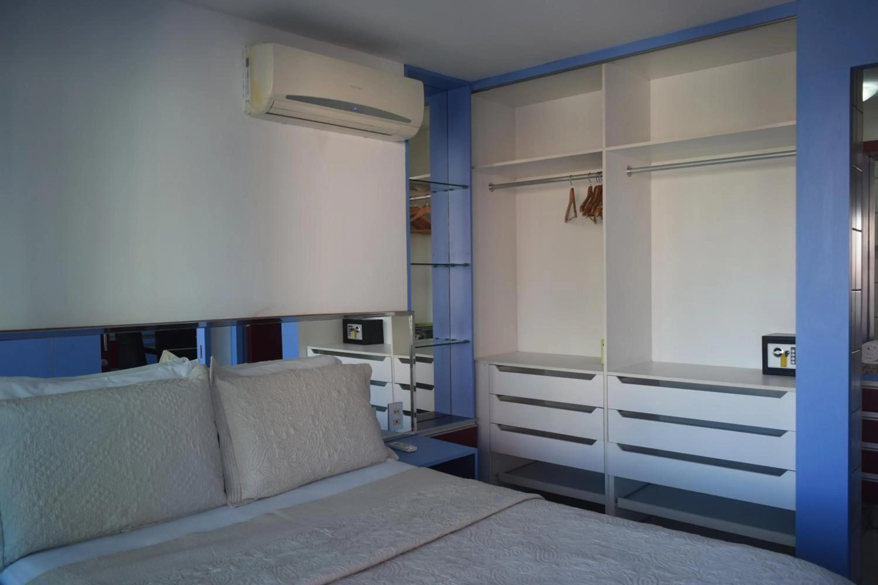 Photo of the whole room, Bed in VIP Beira Mar Residence