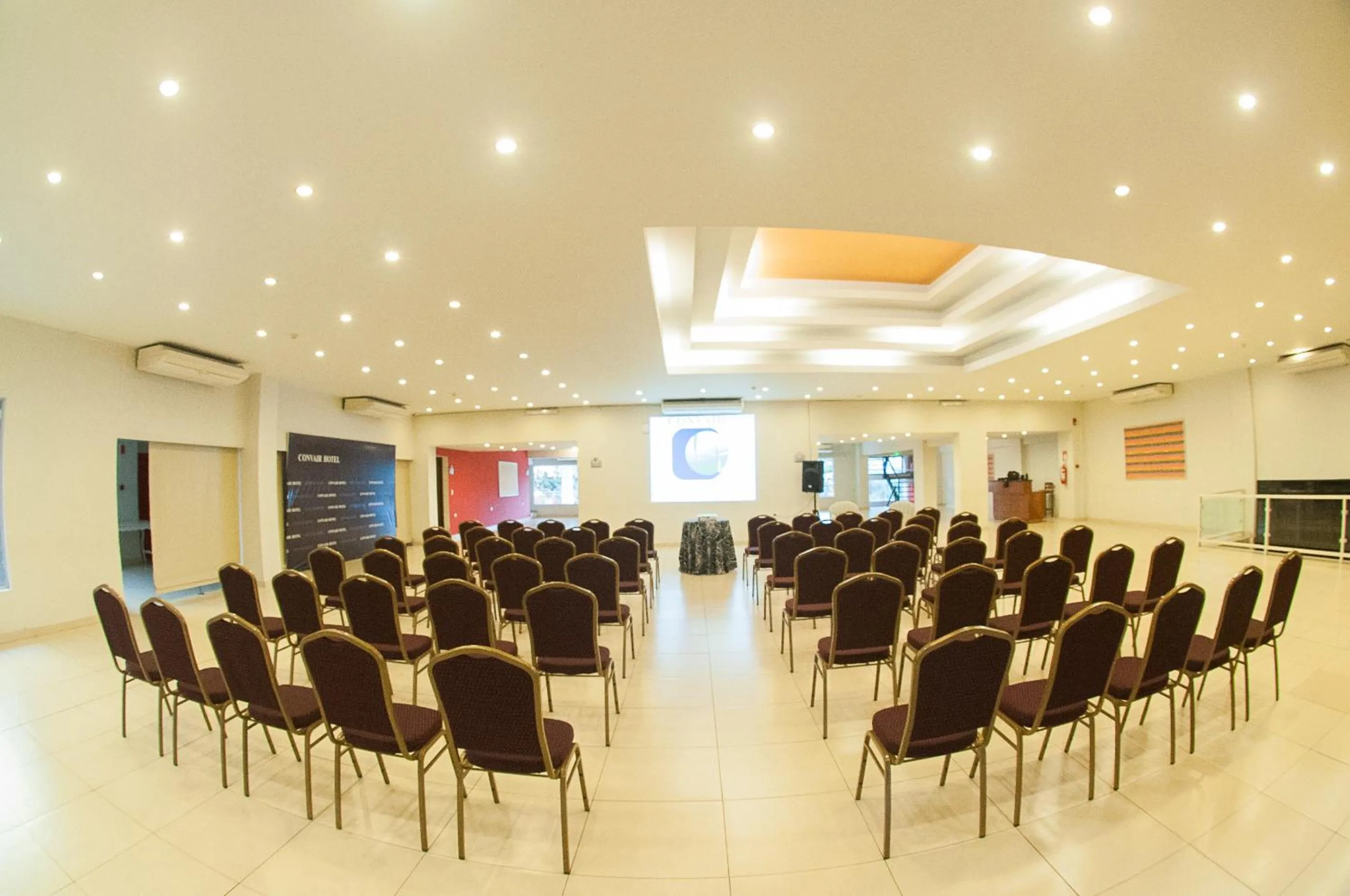 Business facilities in Convair Hotel