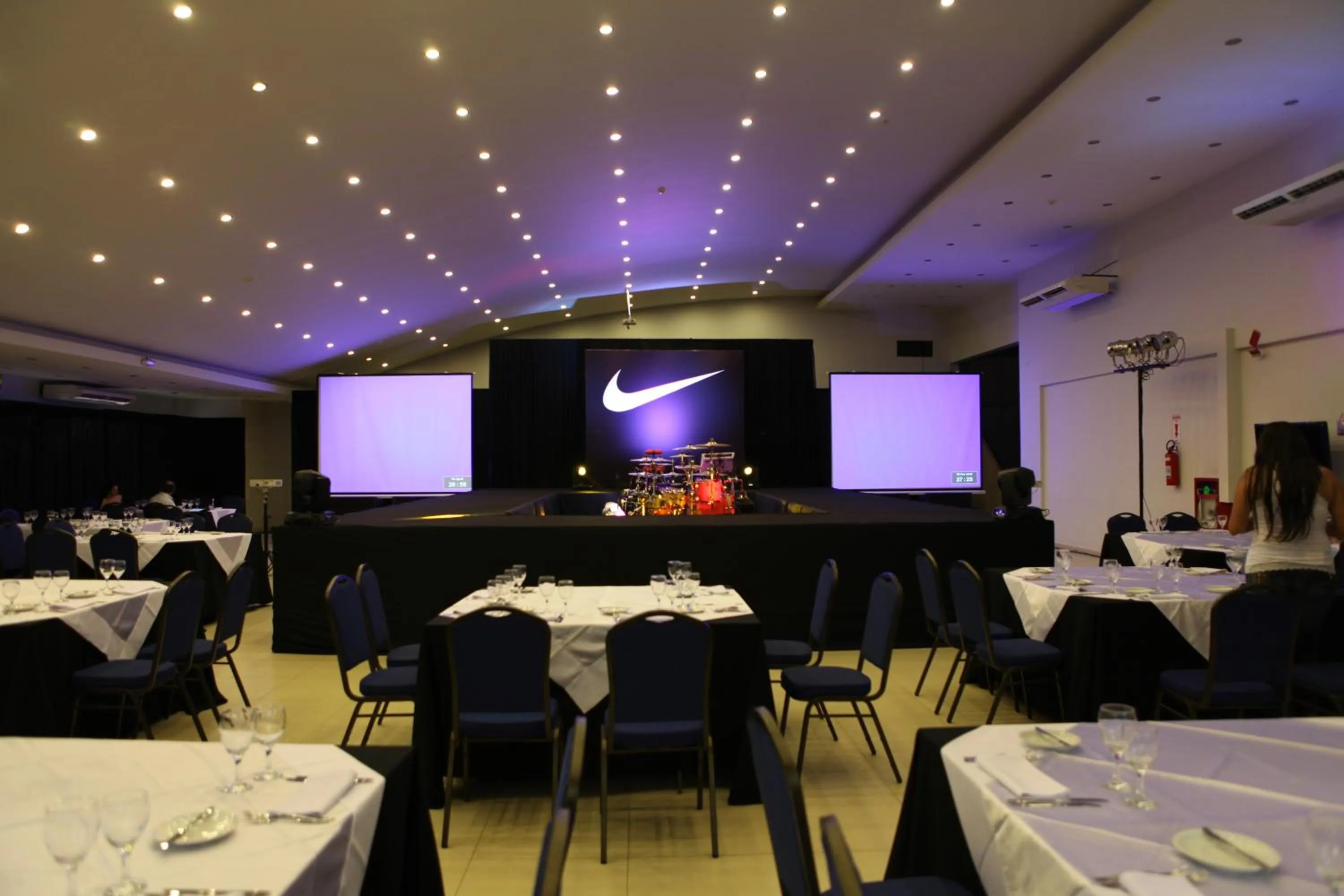 Business facilities in Convair Hotel