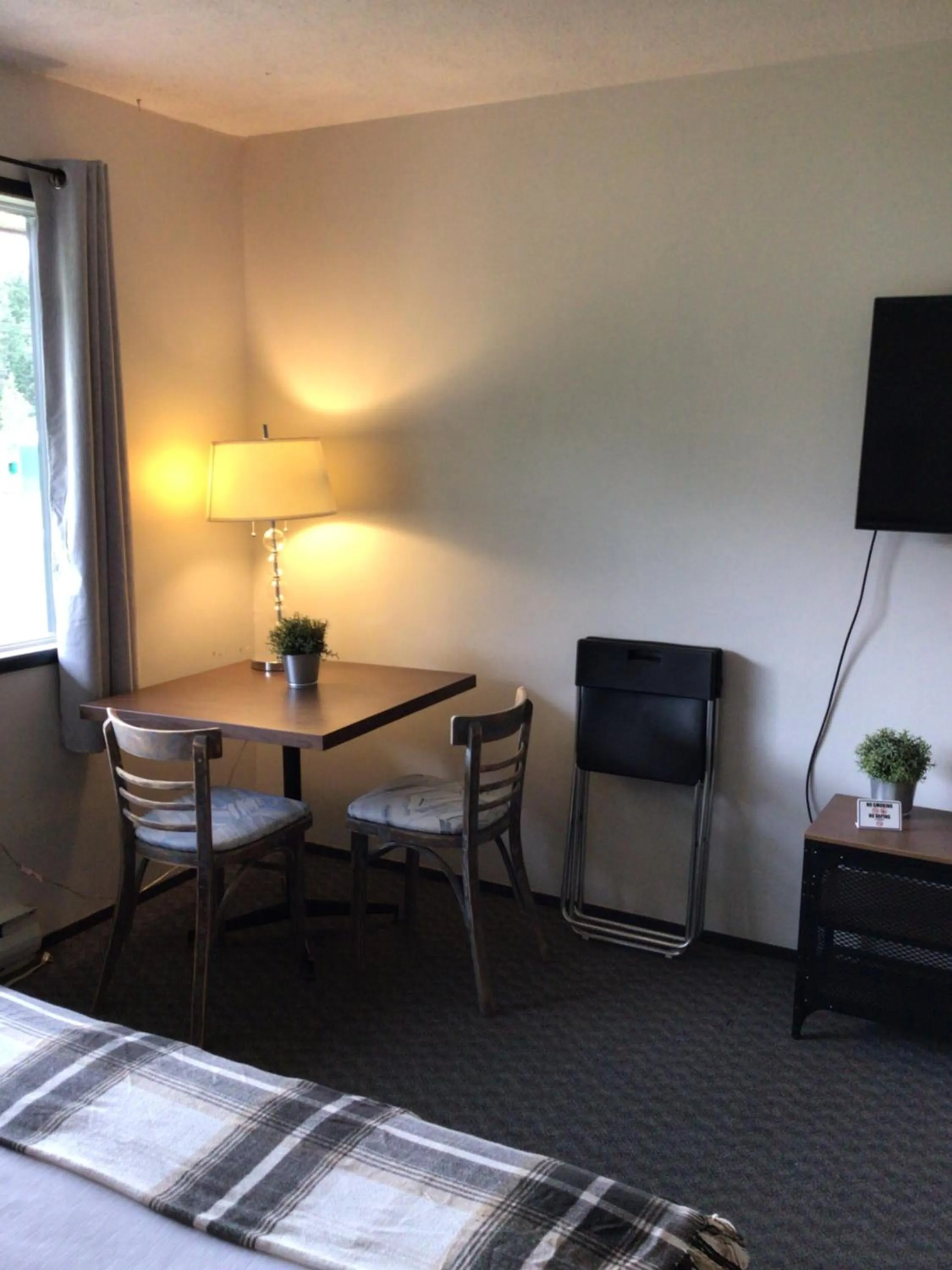 Christina Lake Motel and RV Park