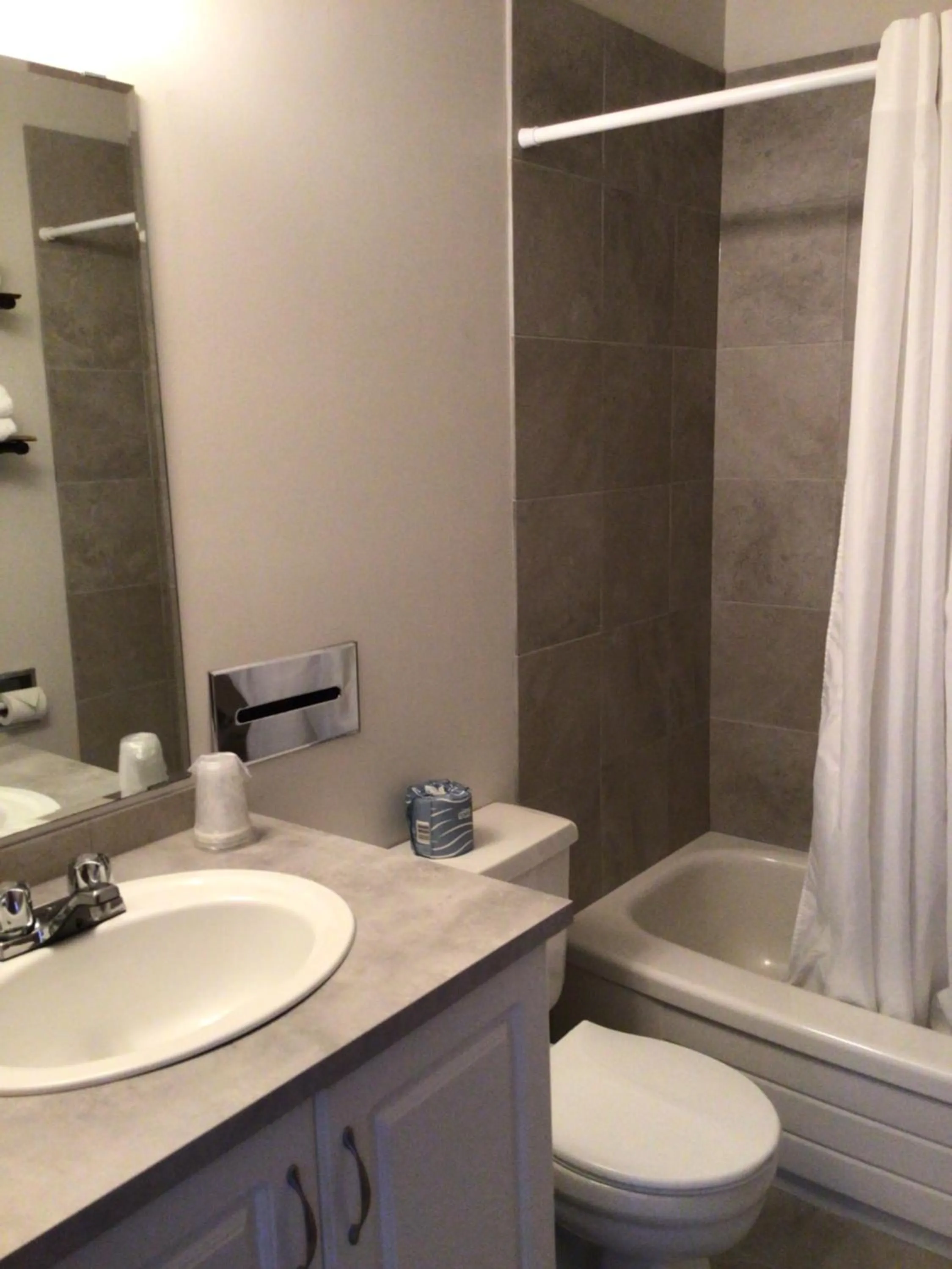 Christina Lake Motel and RV Park