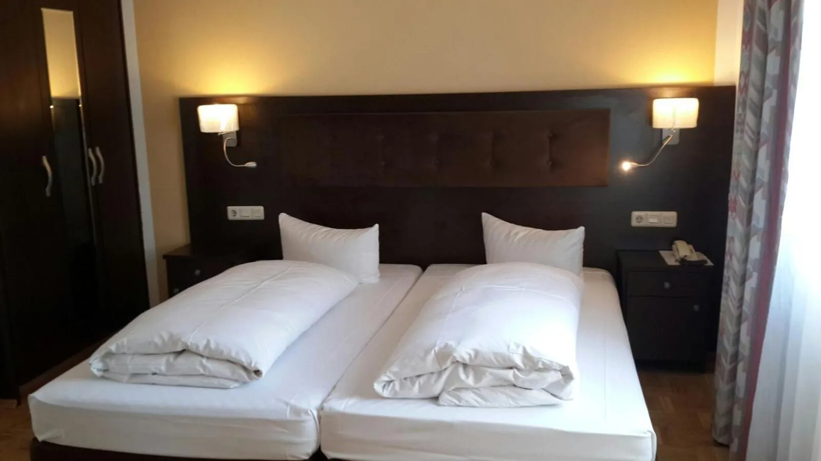 Bed in Hotel Starkenburger Hof