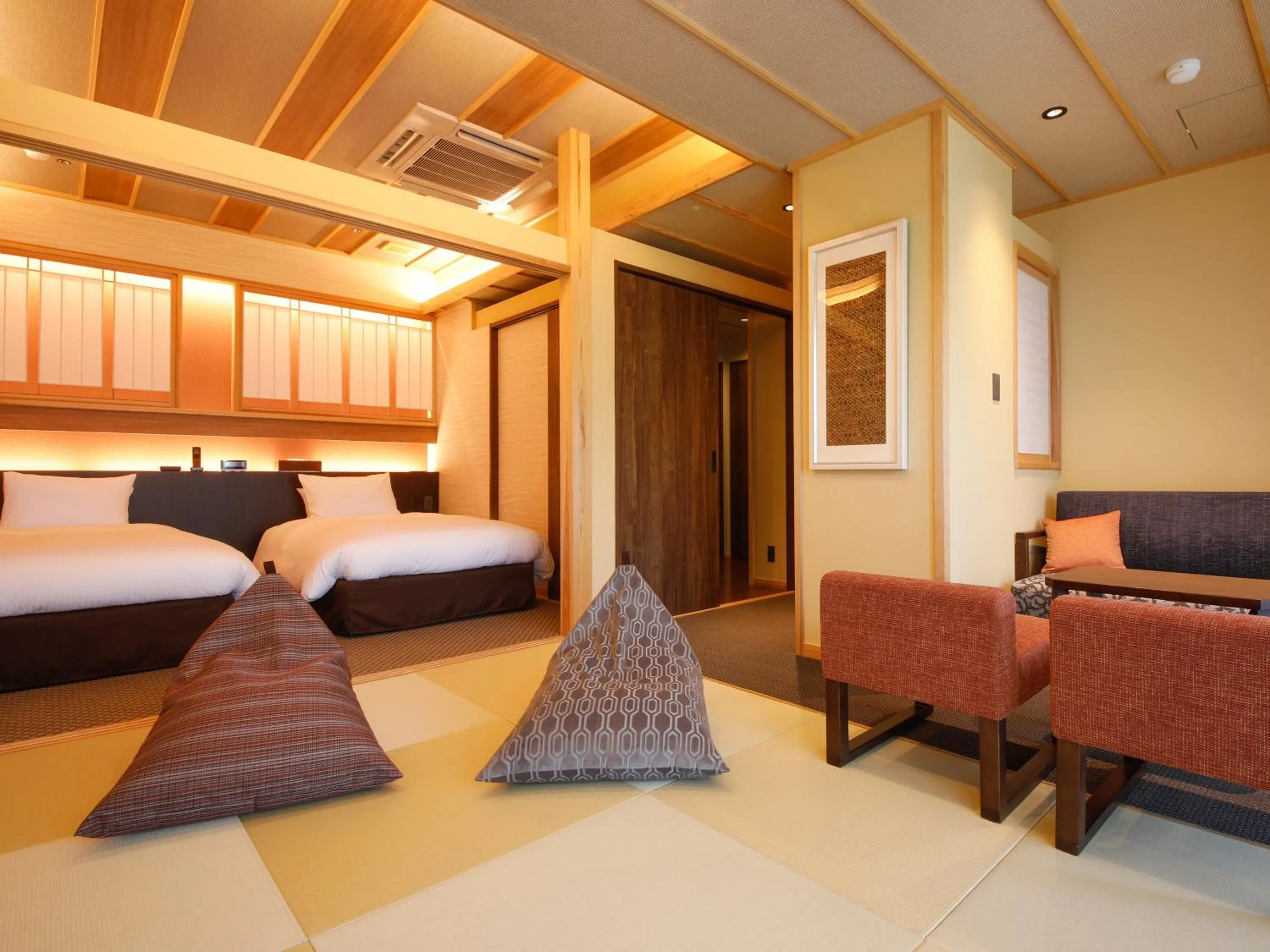 Bed in Awaji Hamarikyu Takumi