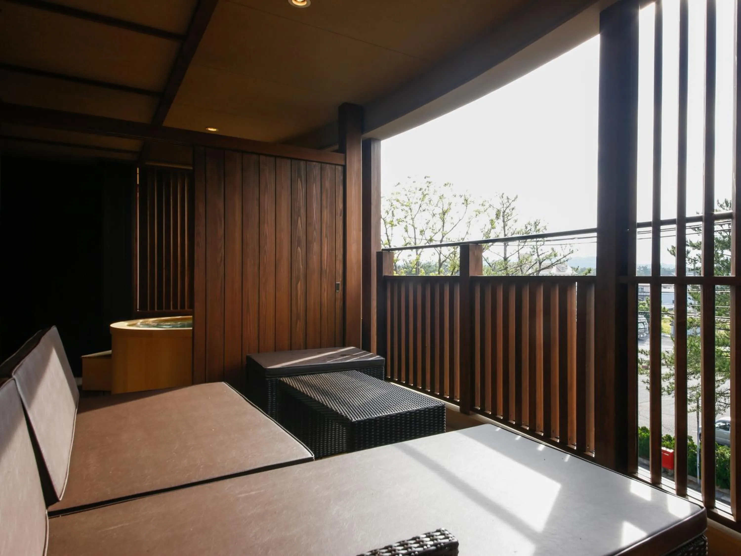 Bed in Awaji Hamarikyu Takumi