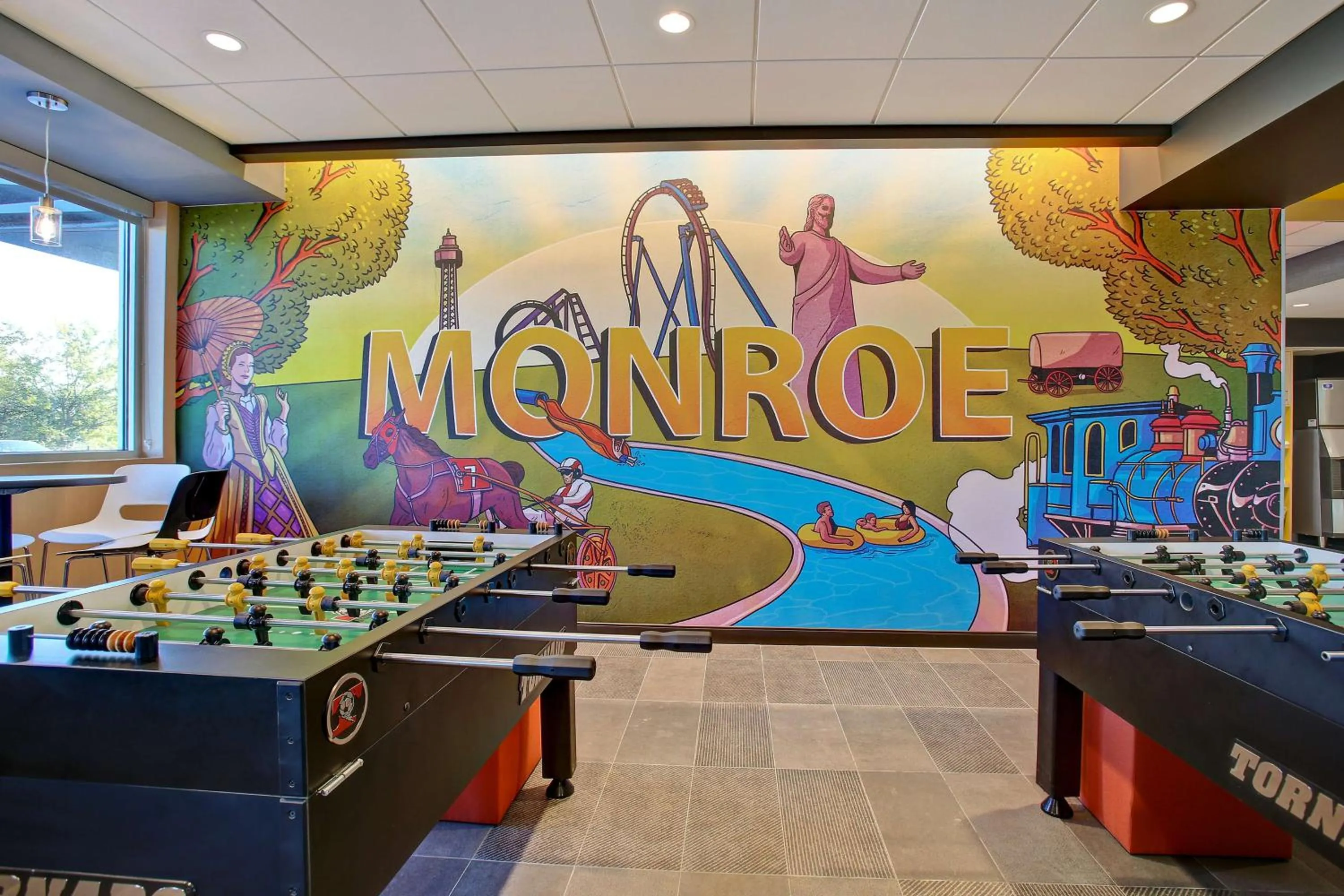 Lobby or reception in Tru By Hilton Monroe, Oh