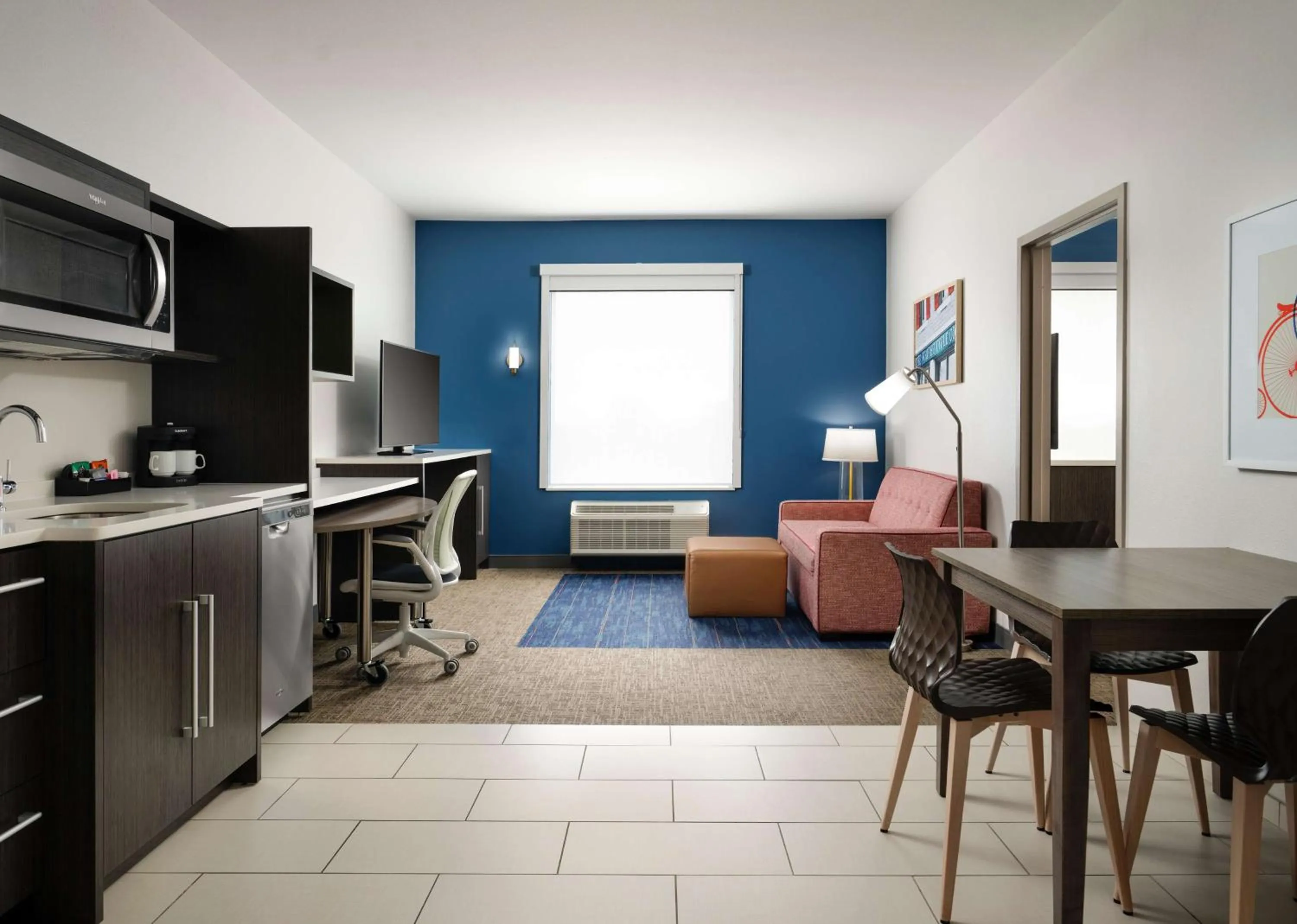 Bedroom in Home2 Suites Troy, OH