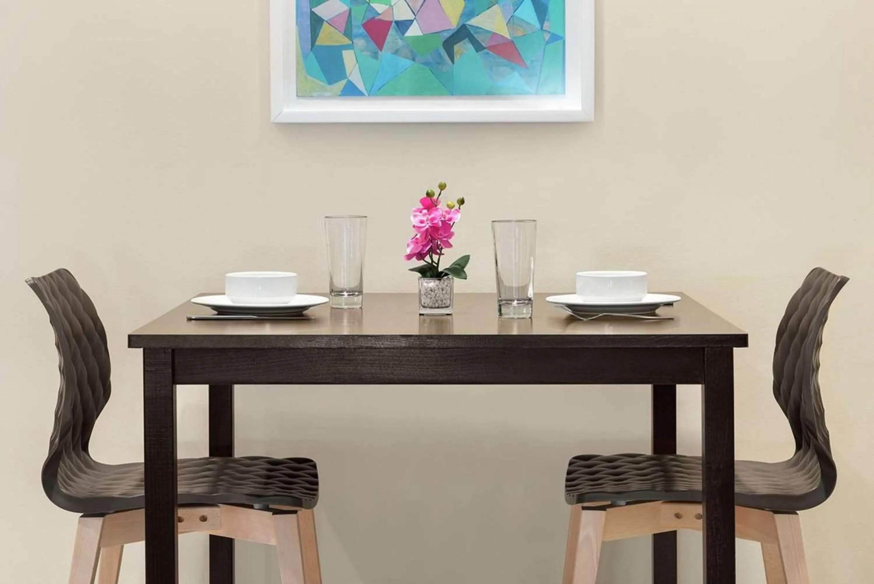 Photo of the whole room in Home2 Suites Troy, OH