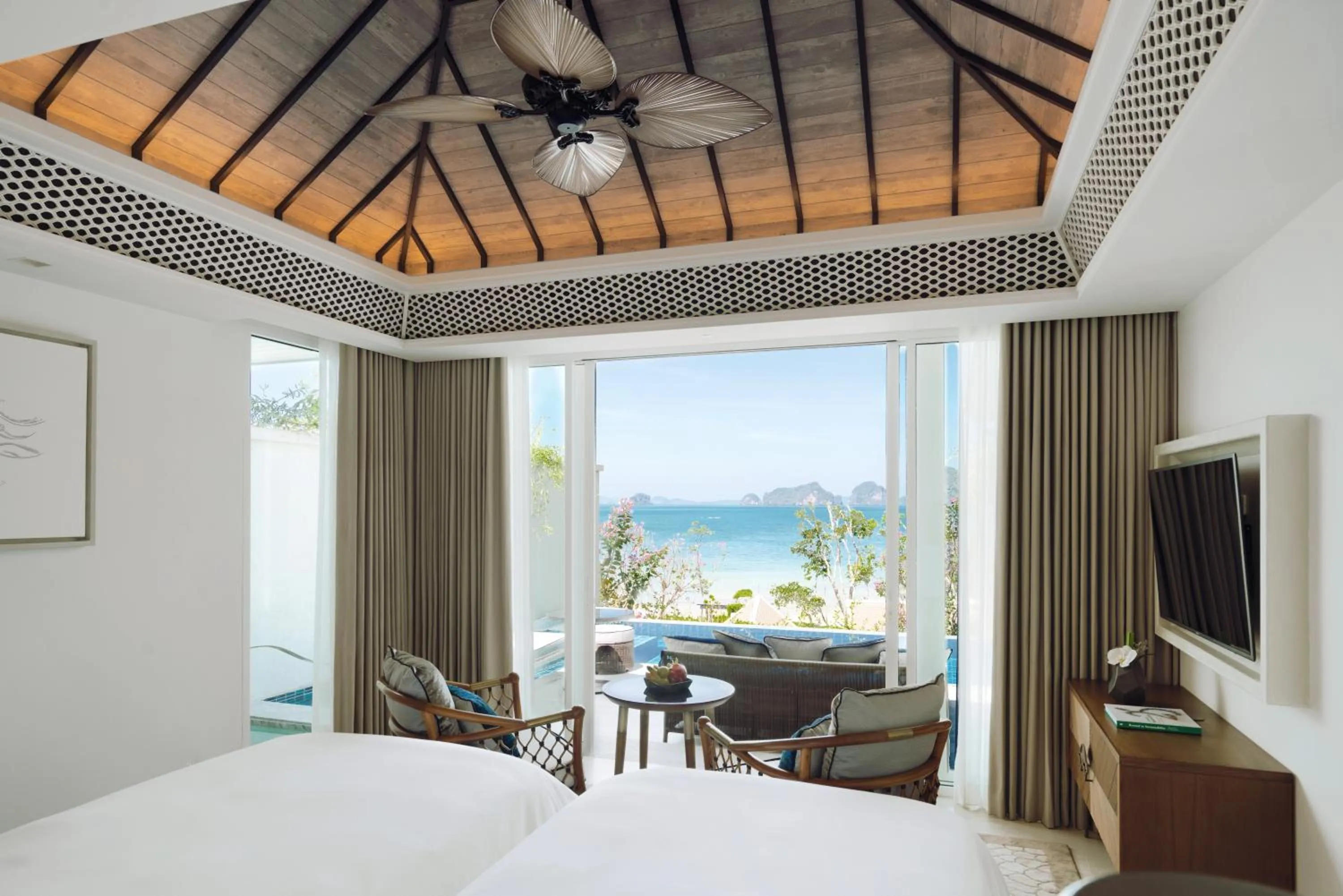 Bedroom, Bed in Banyan Tree Krabi