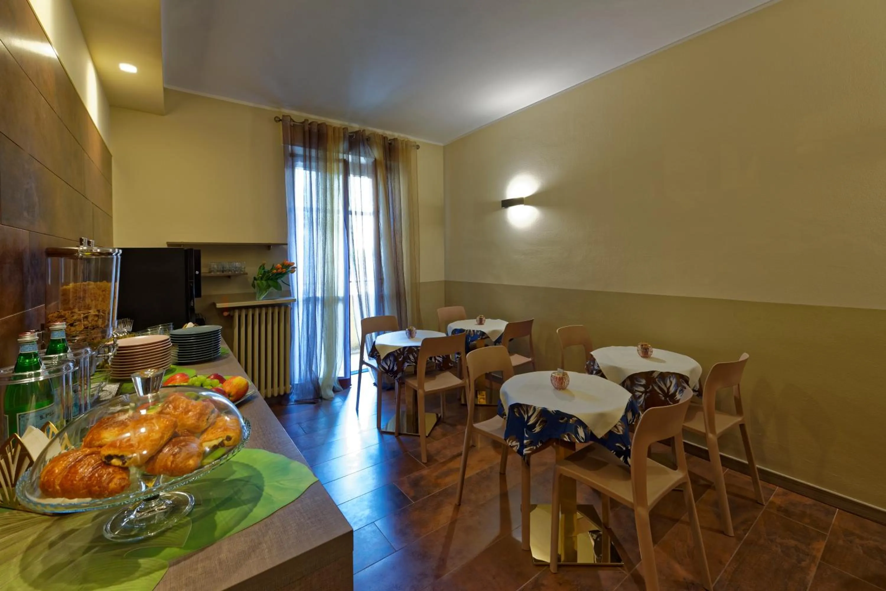 Breakfast in RED RIBBON