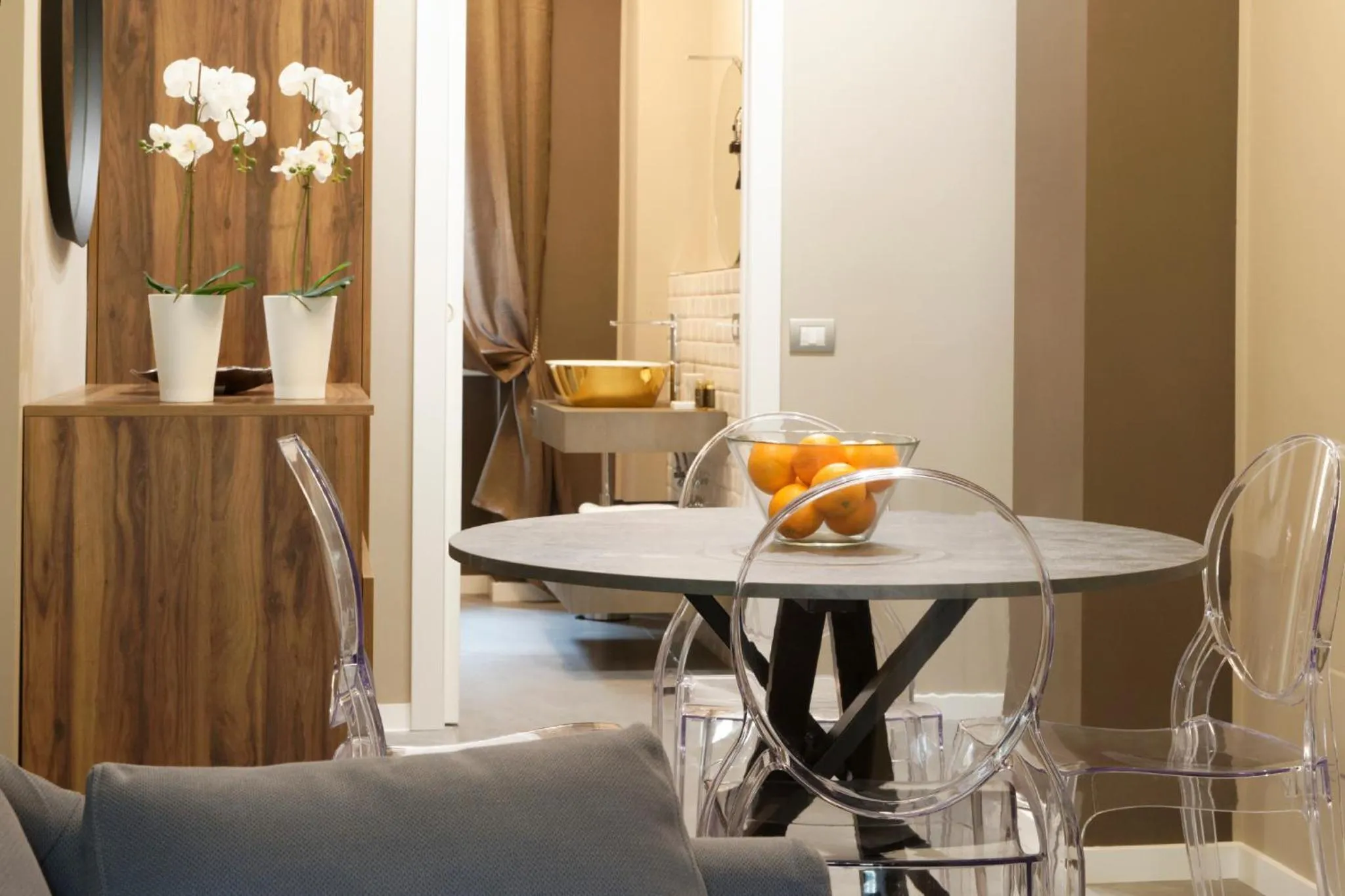 Living room in RED RIBBON