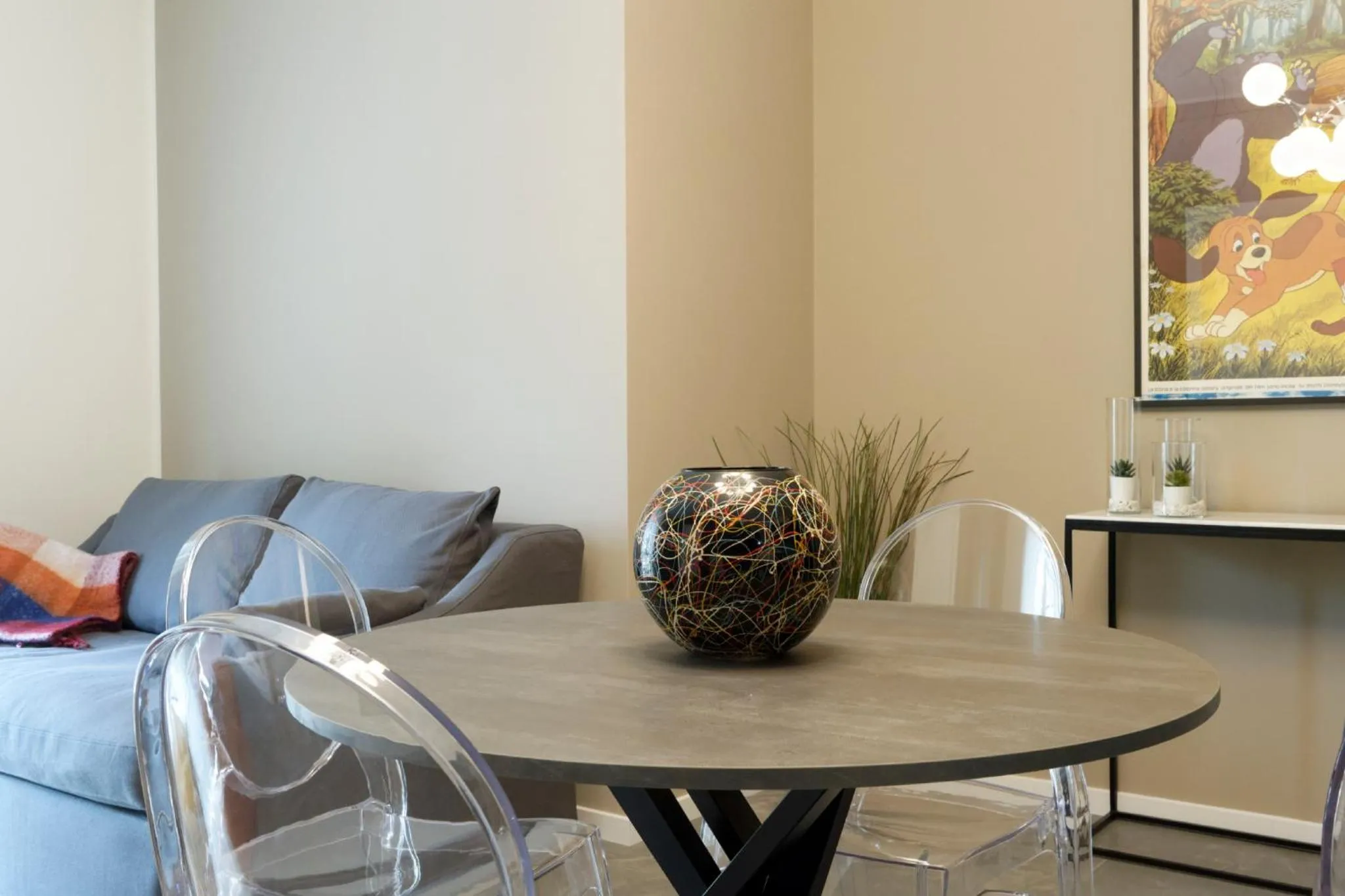 Living room in RED RIBBON