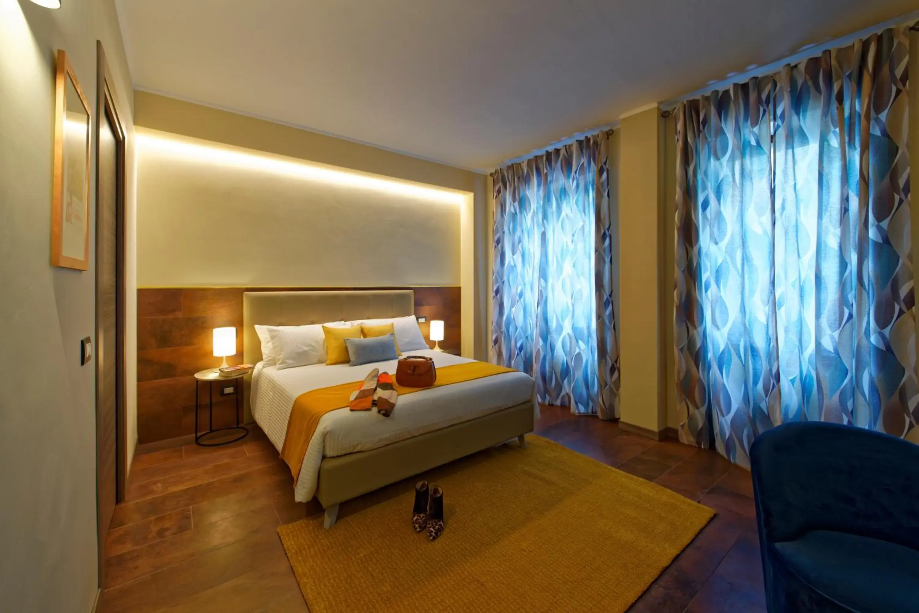 RED RIBBON RED RIBBON