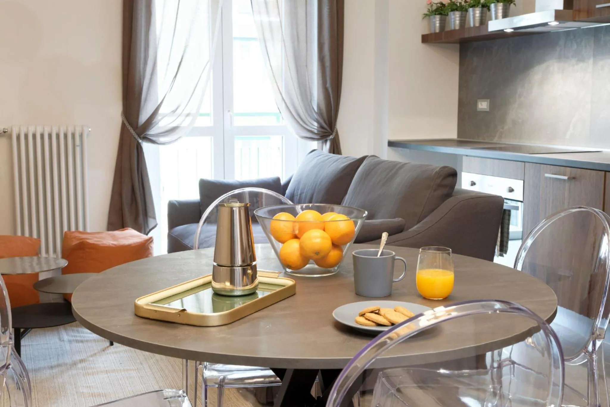 Living room in RED RIBBON