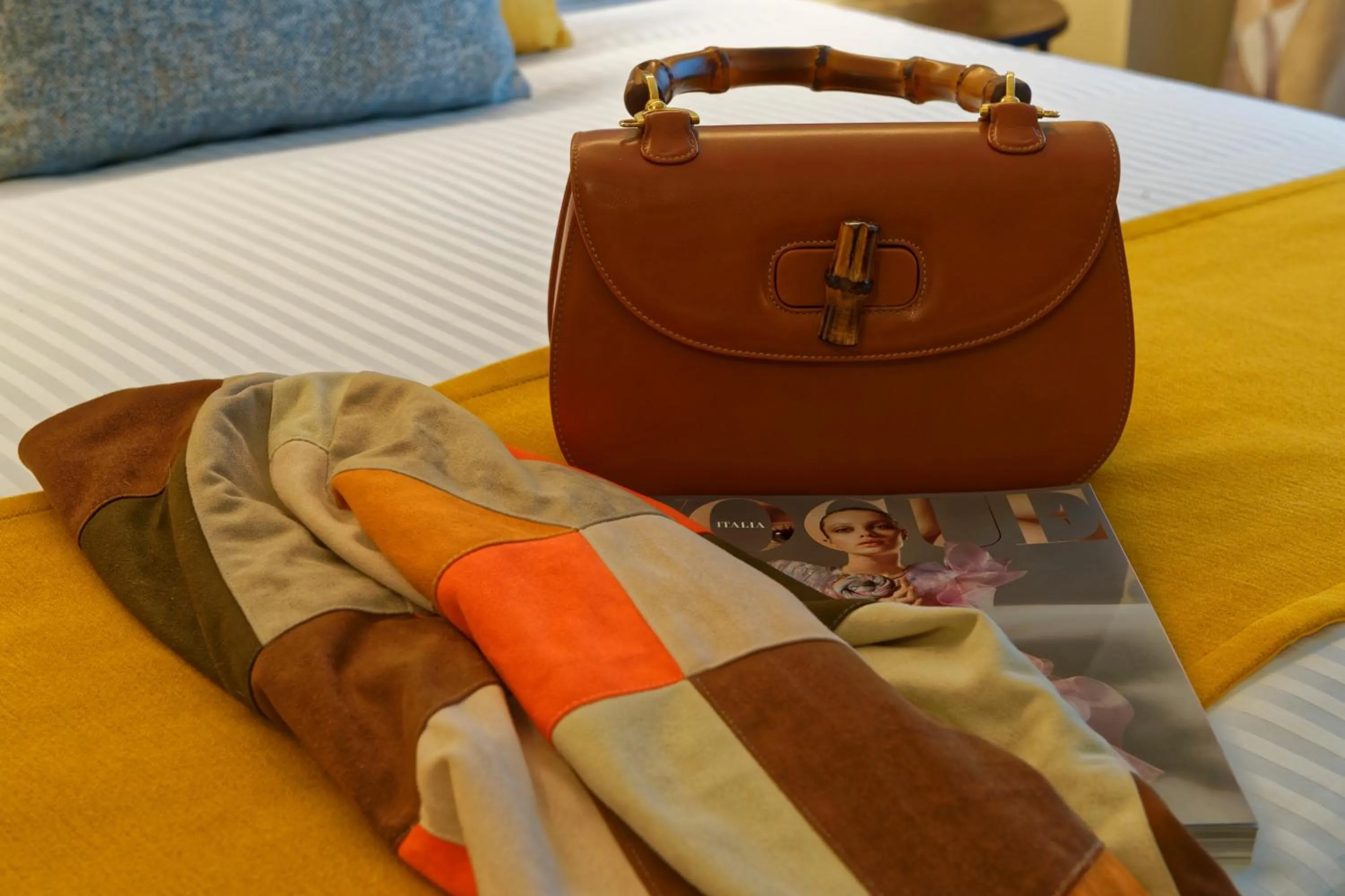 Decorative detail in RED RIBBON