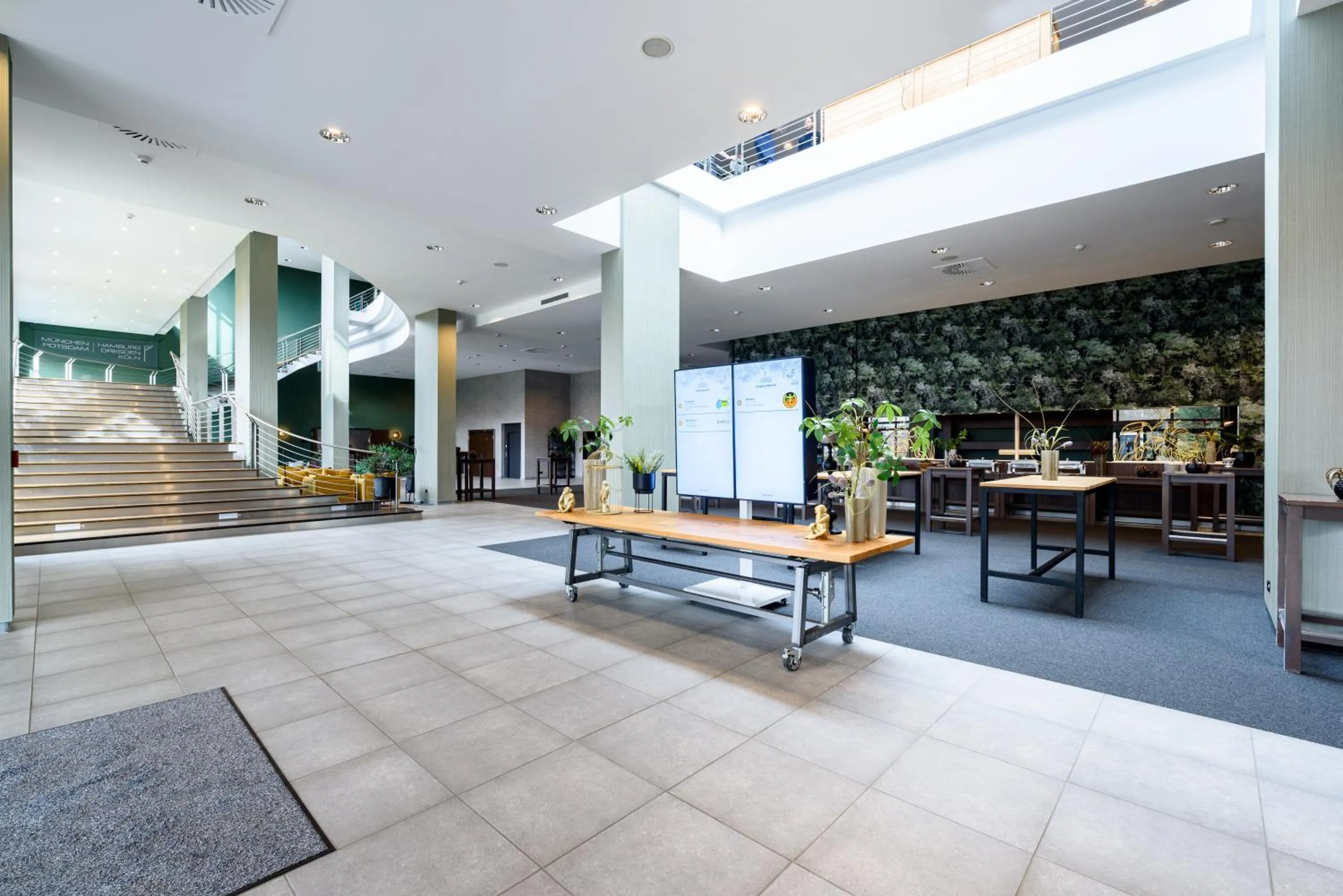 Meeting/conference room in Van der Valk Hotel Berlin Brandenburg