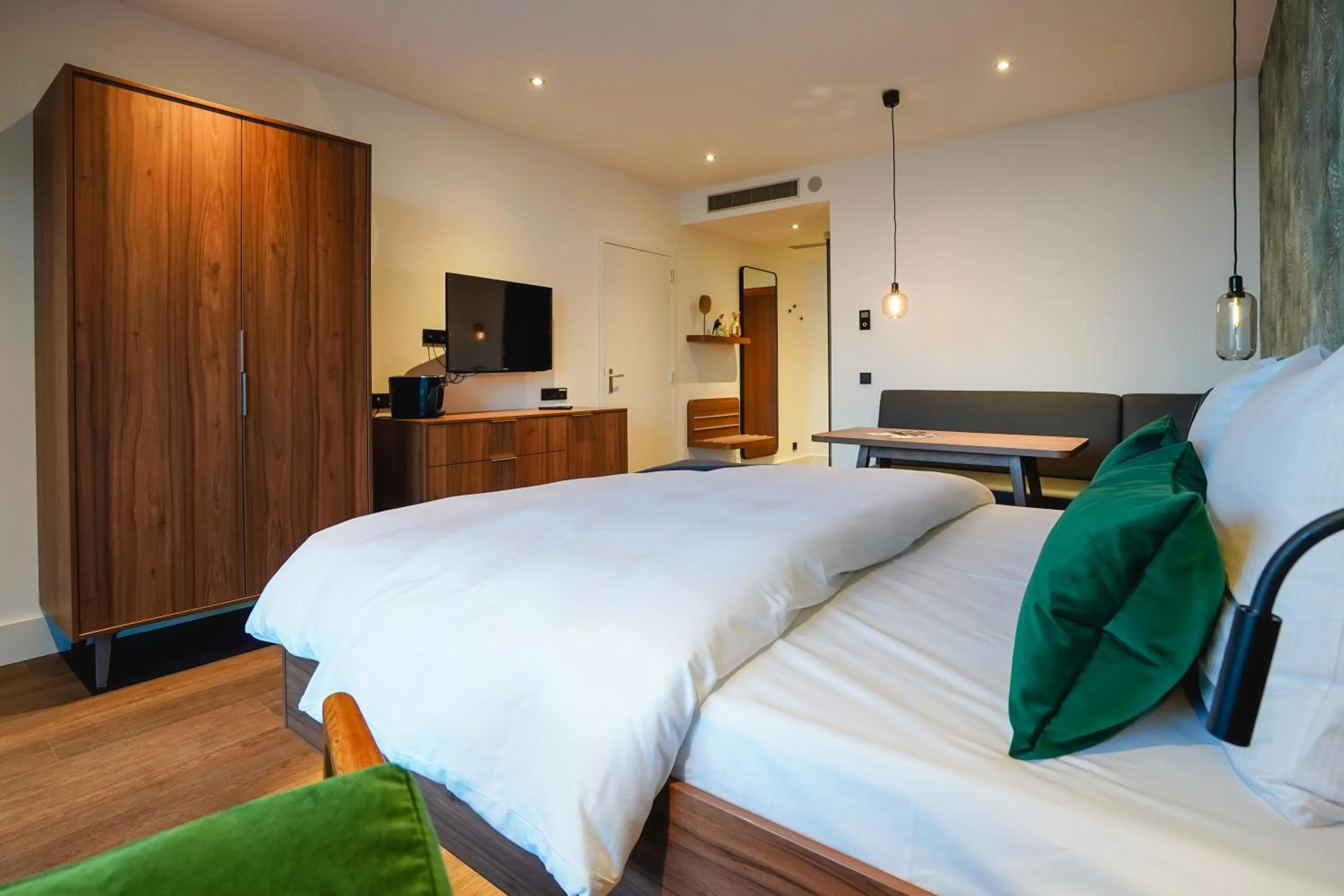 Living room, Bed in Van der Valk Hotel Berlin Brandenburg