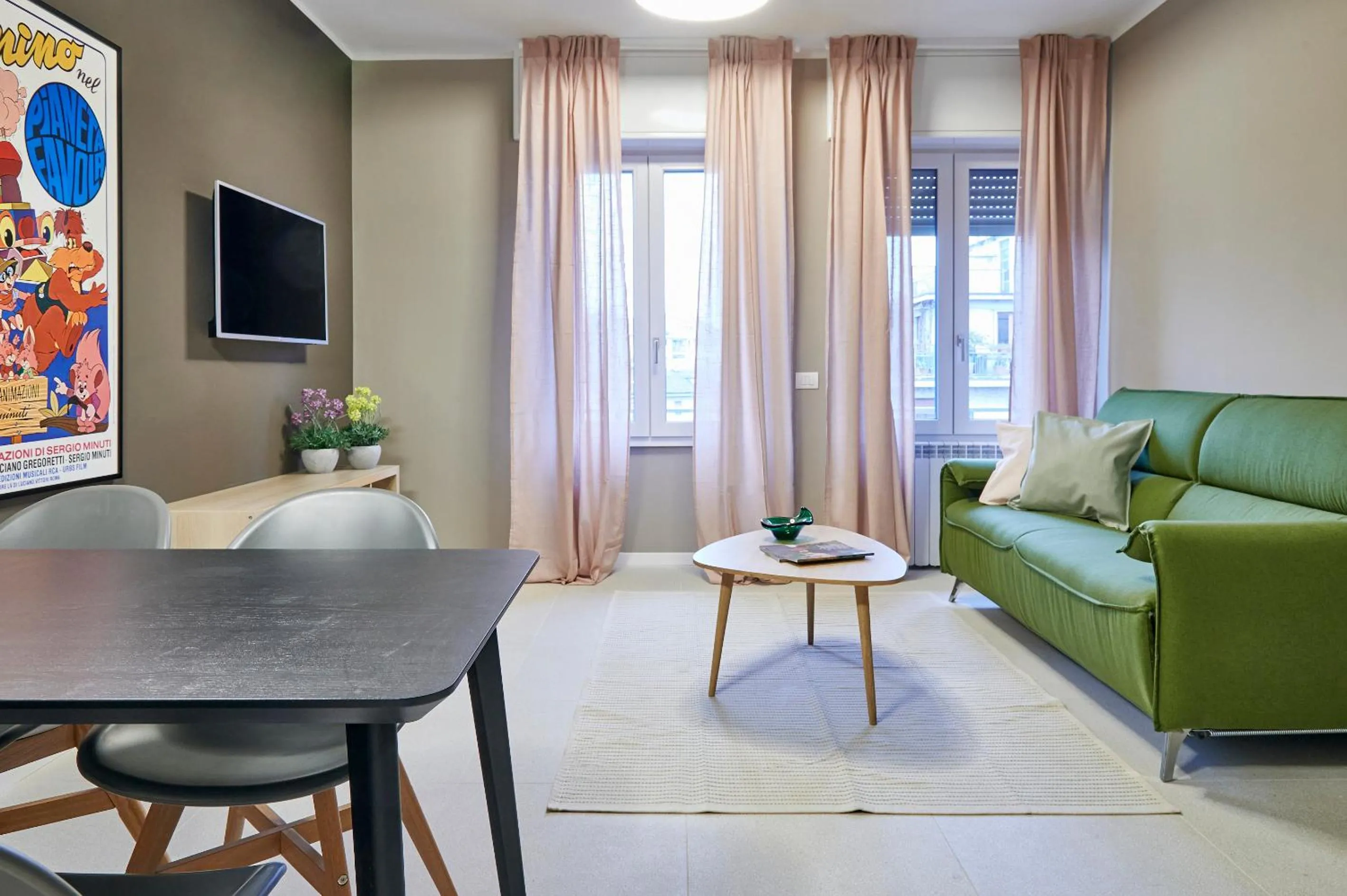 TV and multimedia in GREEN RIBBON