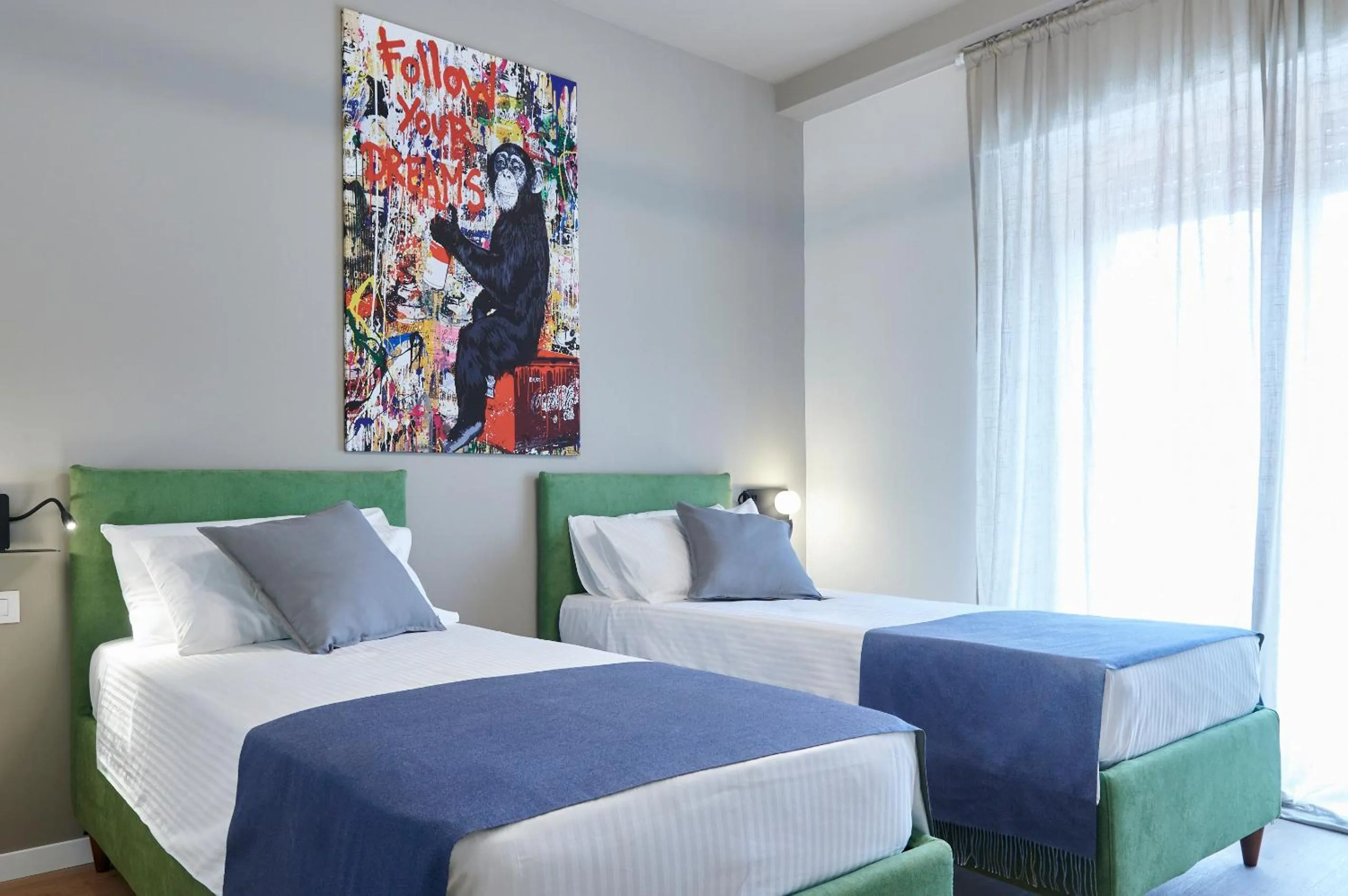 Bedroom, Bed in WHITE RIBBON