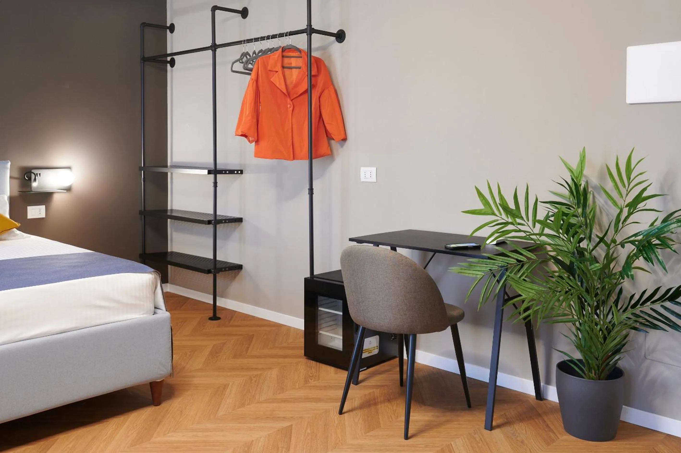 wardrobe, Bed in WHITE RIBBON