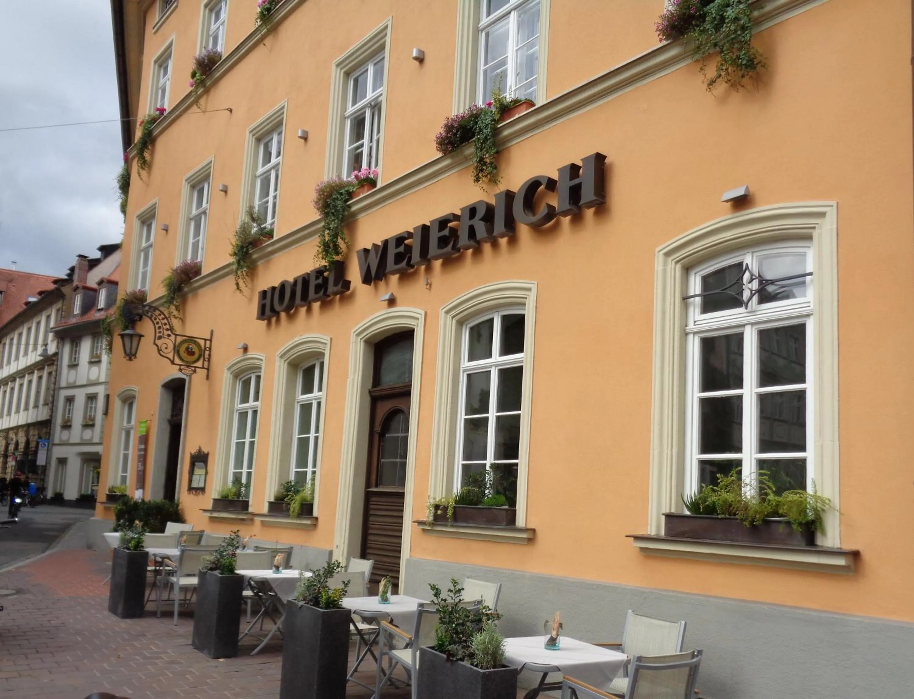 Facade/entrance in Hotel Weierich