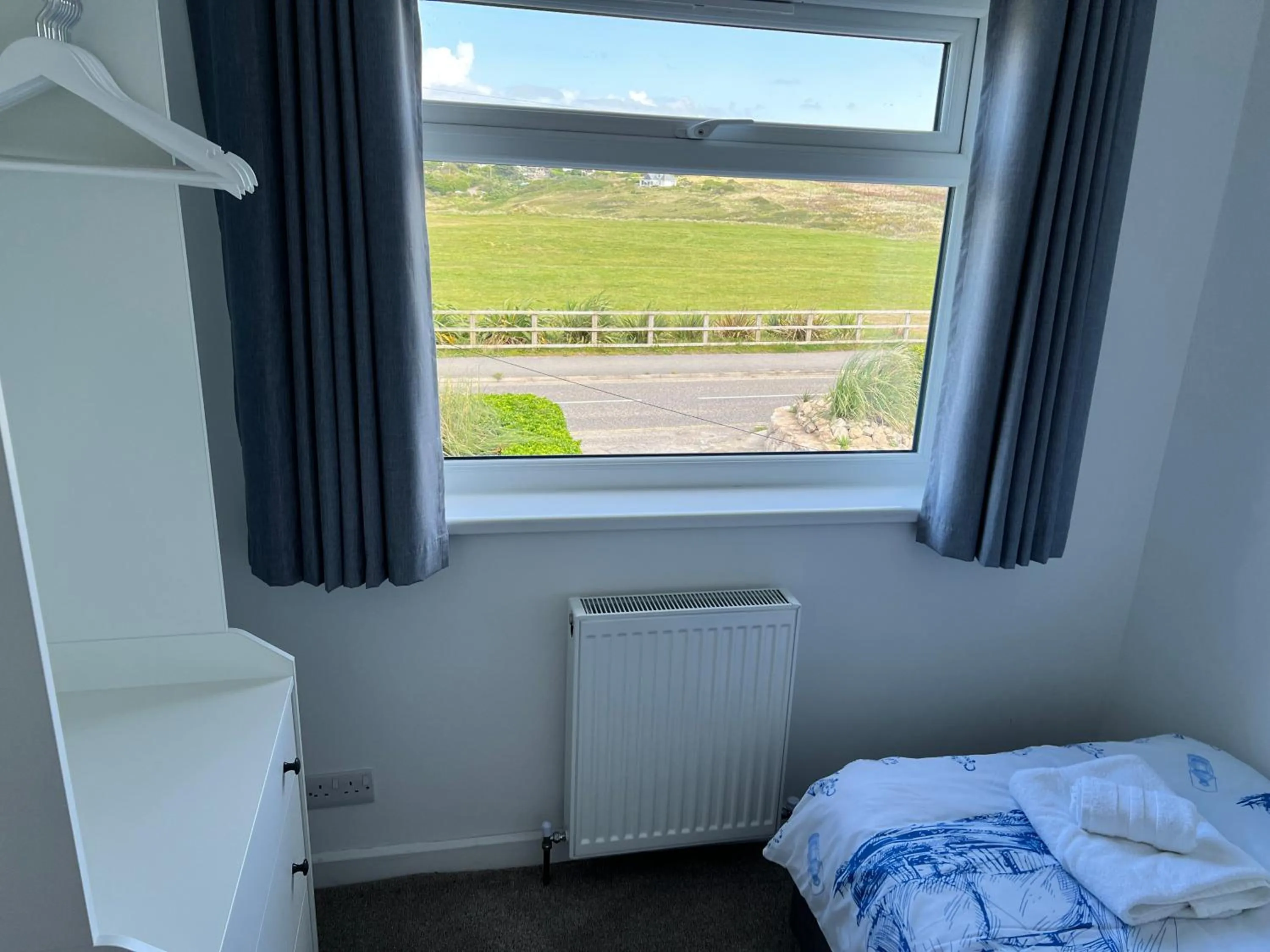 Bedroom, Bed in Sennen Cove Cottage