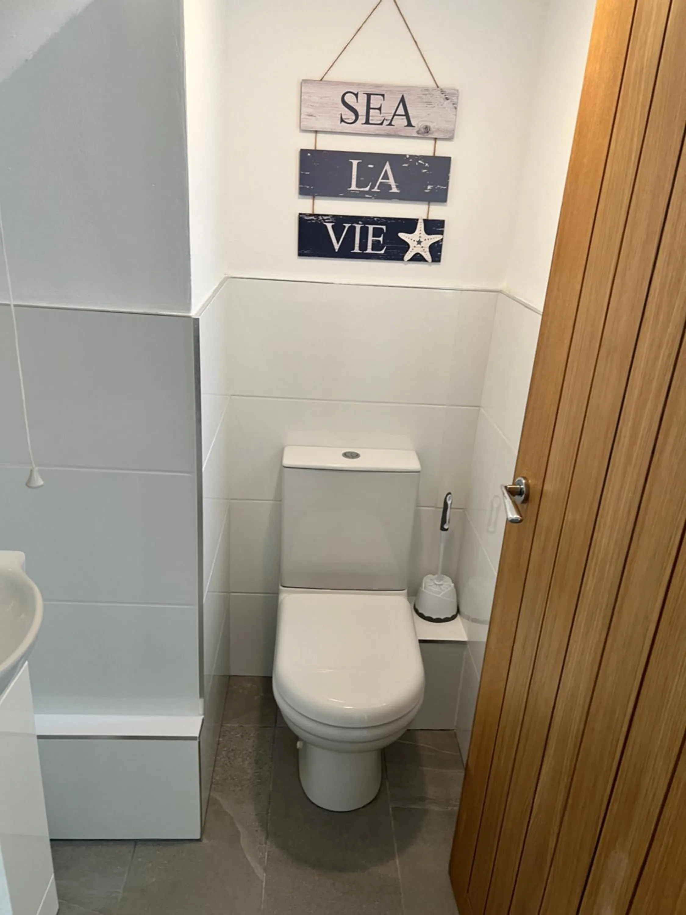 Toilet in Sennen Cove Cottage