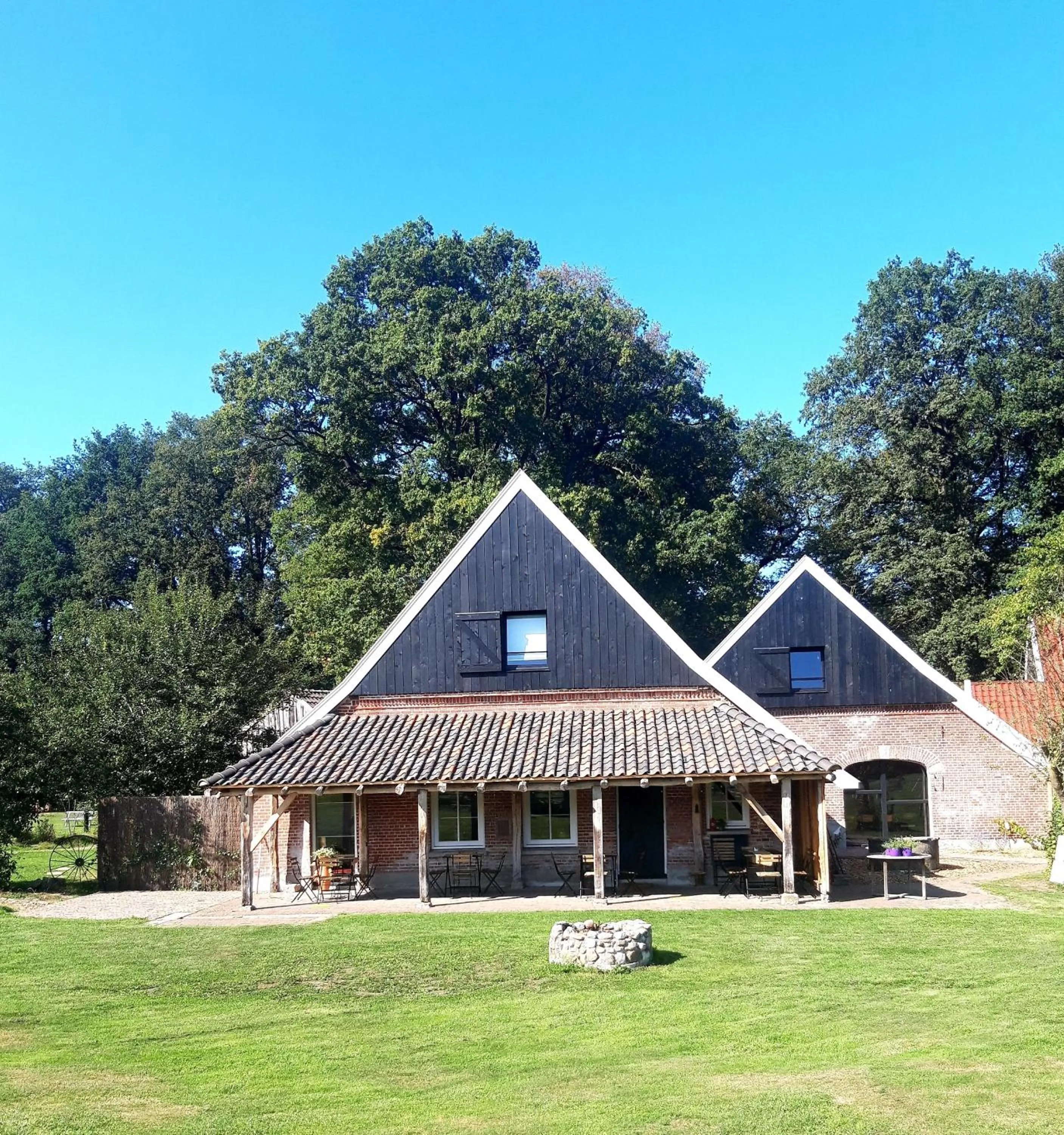 Property building in 't Buitenverblijf Erve Punte