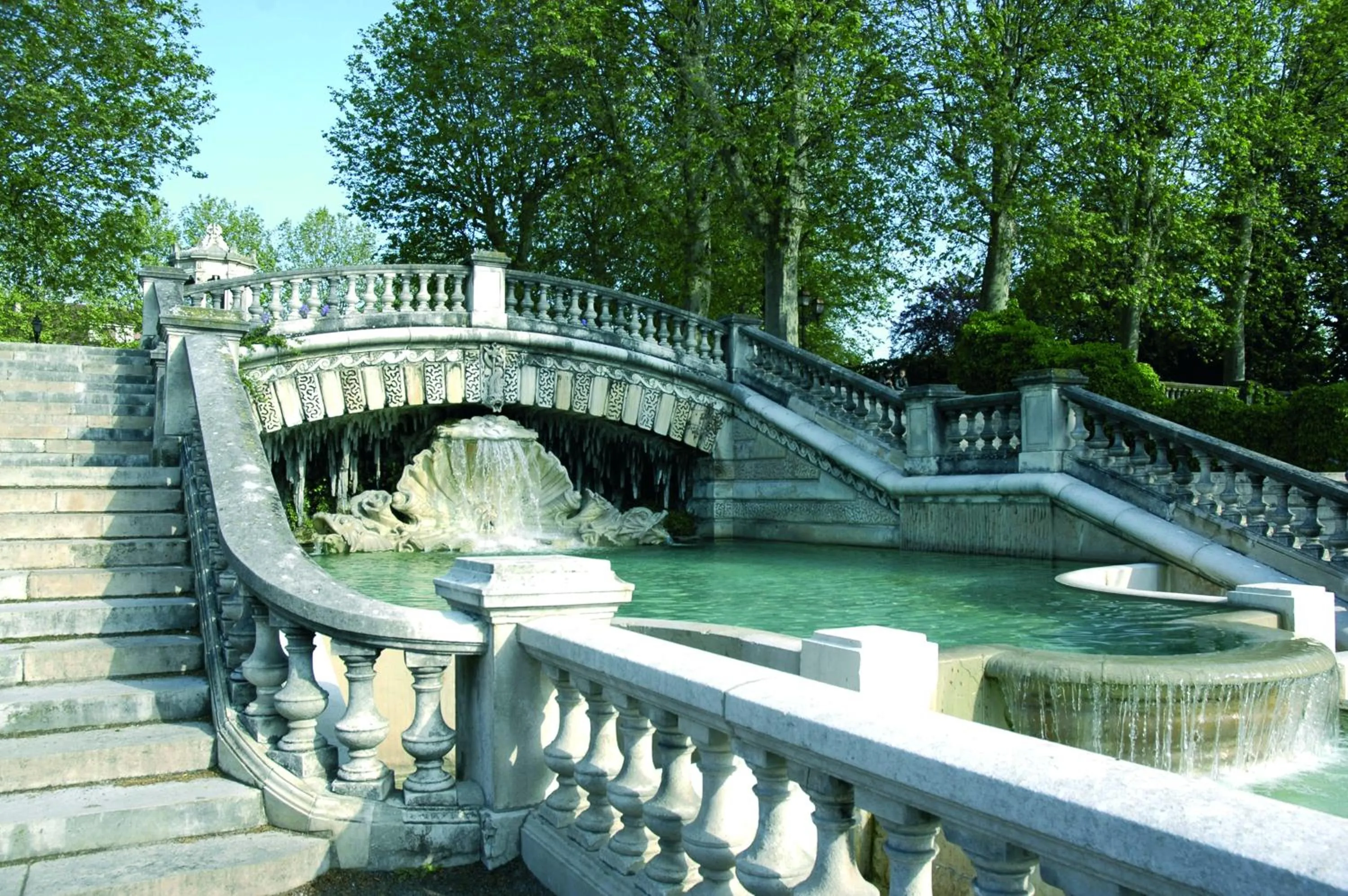 Property building in Appart Hotel Montchapet Dijon Centre