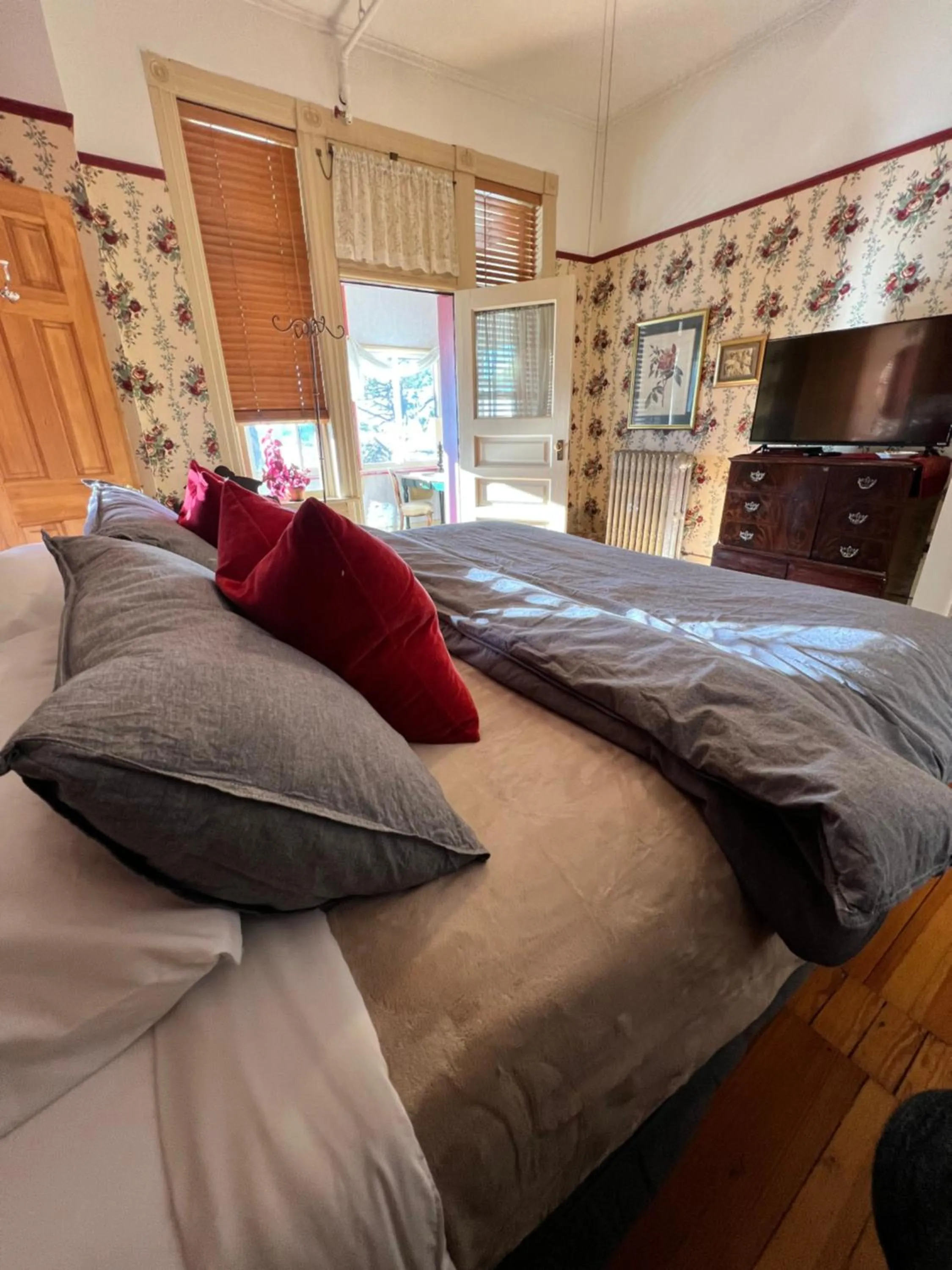 Bedroom in Hotel St Nicholas