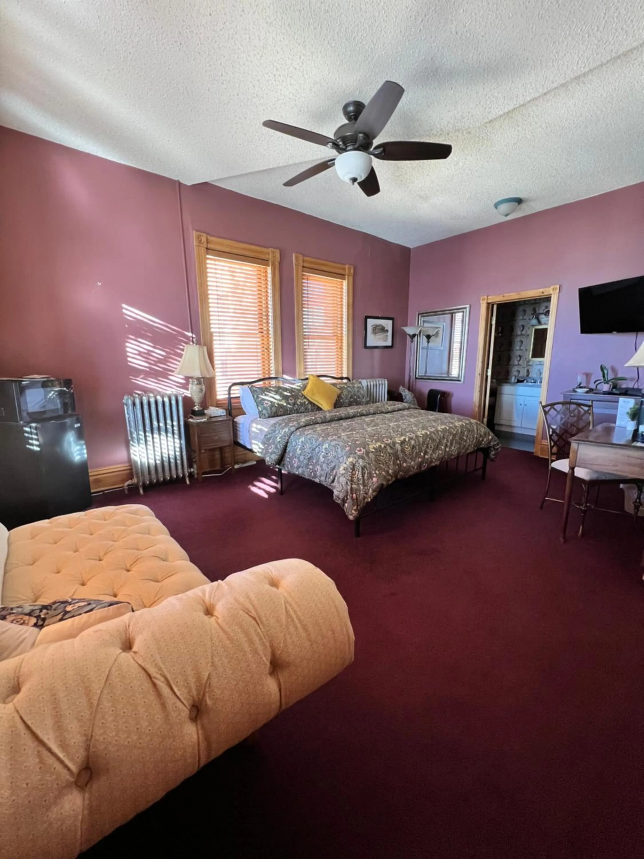 Bedroom in Hotel St Nicholas