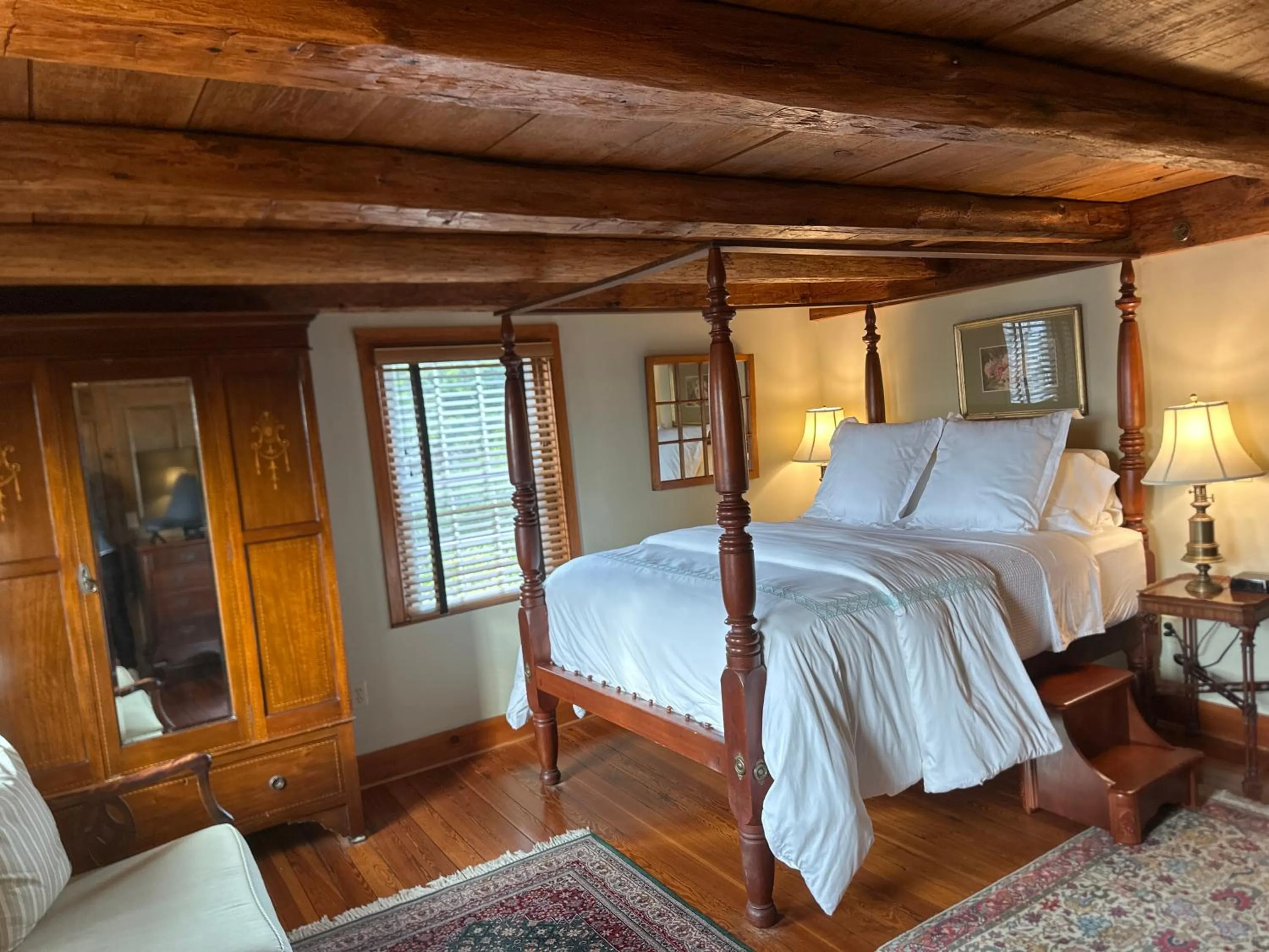 Deluxe Queen Room in The 1708 House