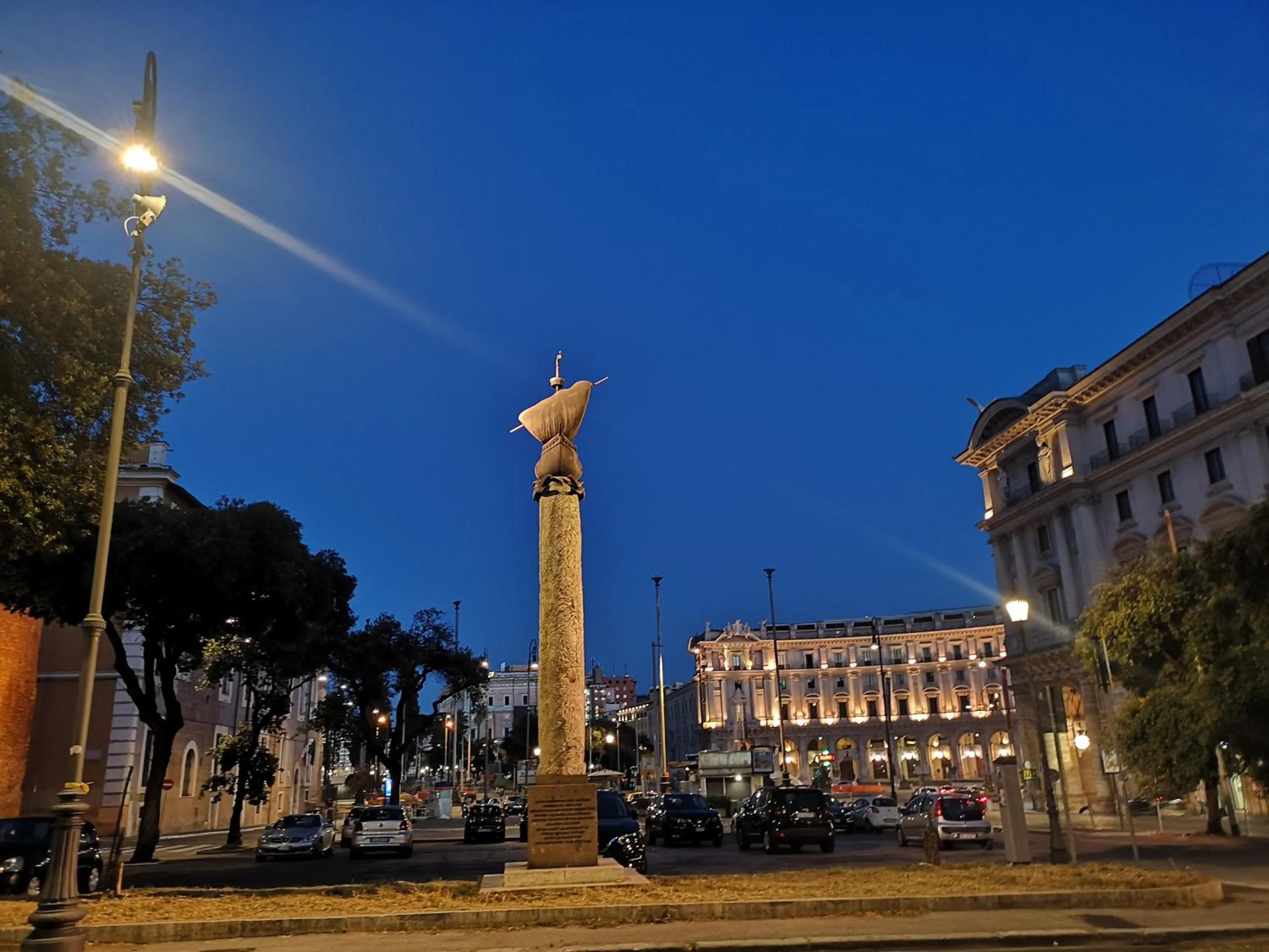 Property building in Rome Travellers Hotel