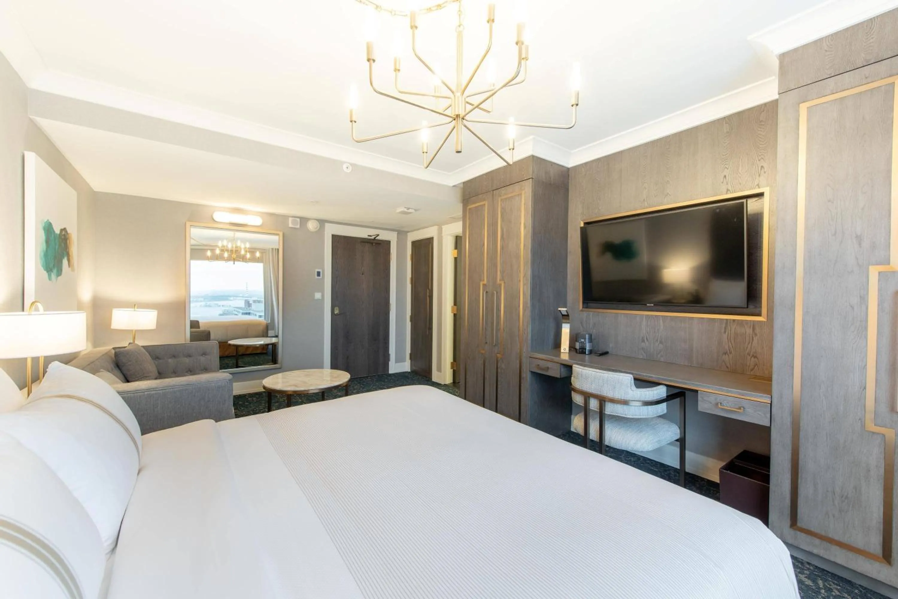 Bedroom, Bed in The Sutton Place Hotel Halifax