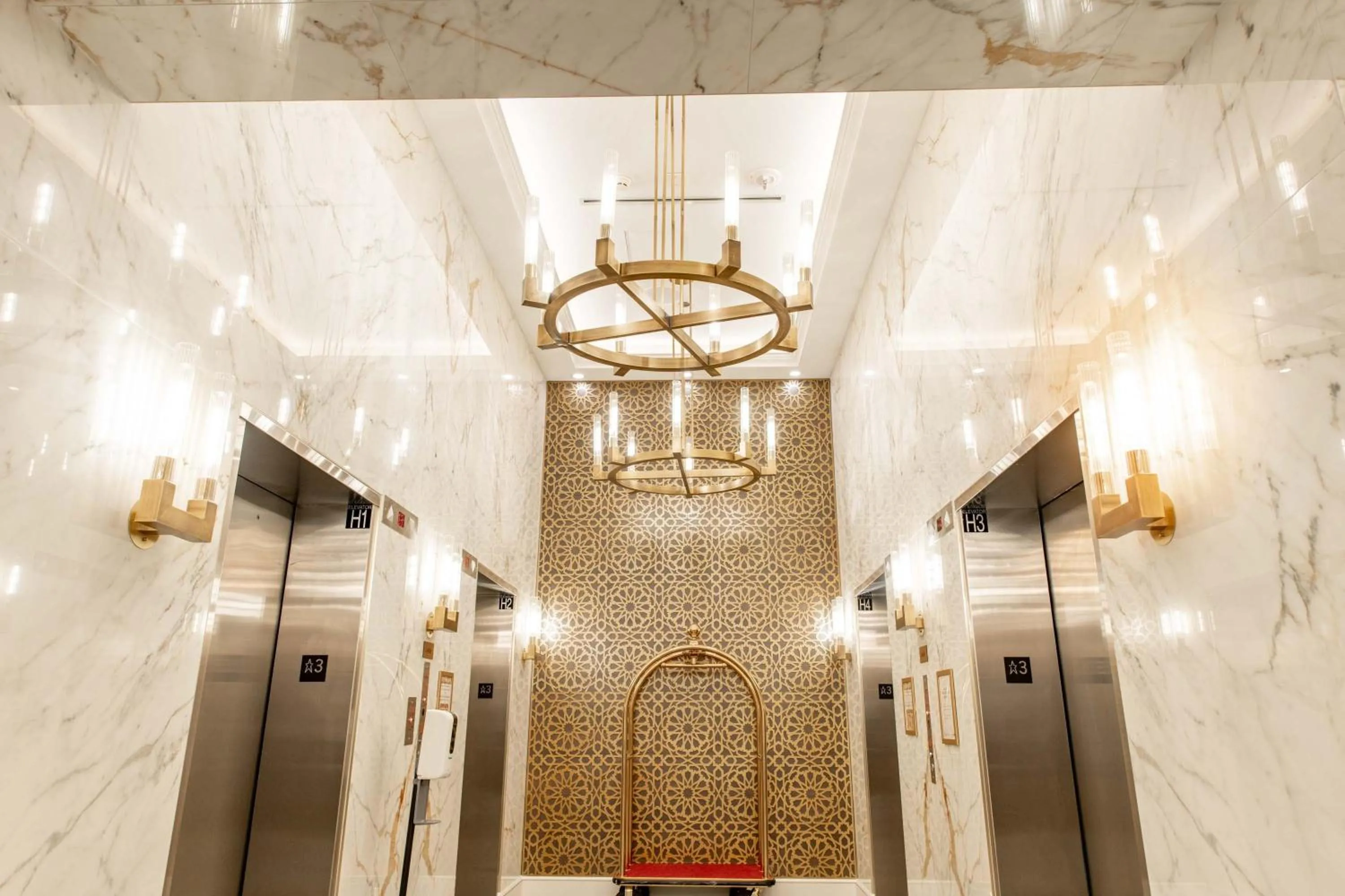 Lobby or reception in The Sutton Place Hotel Halifax