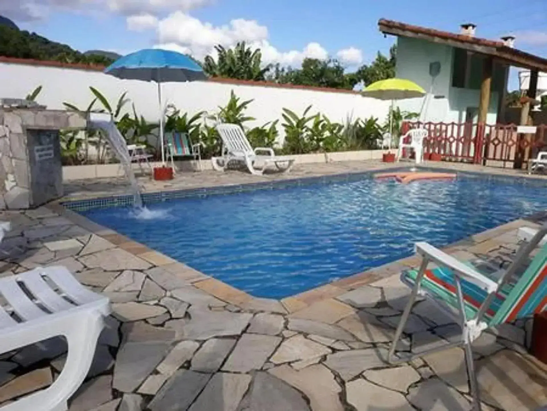 Apartamento de 2 quartos em maresias com piscina Apartamento de 2 quartos em maresias com piscina