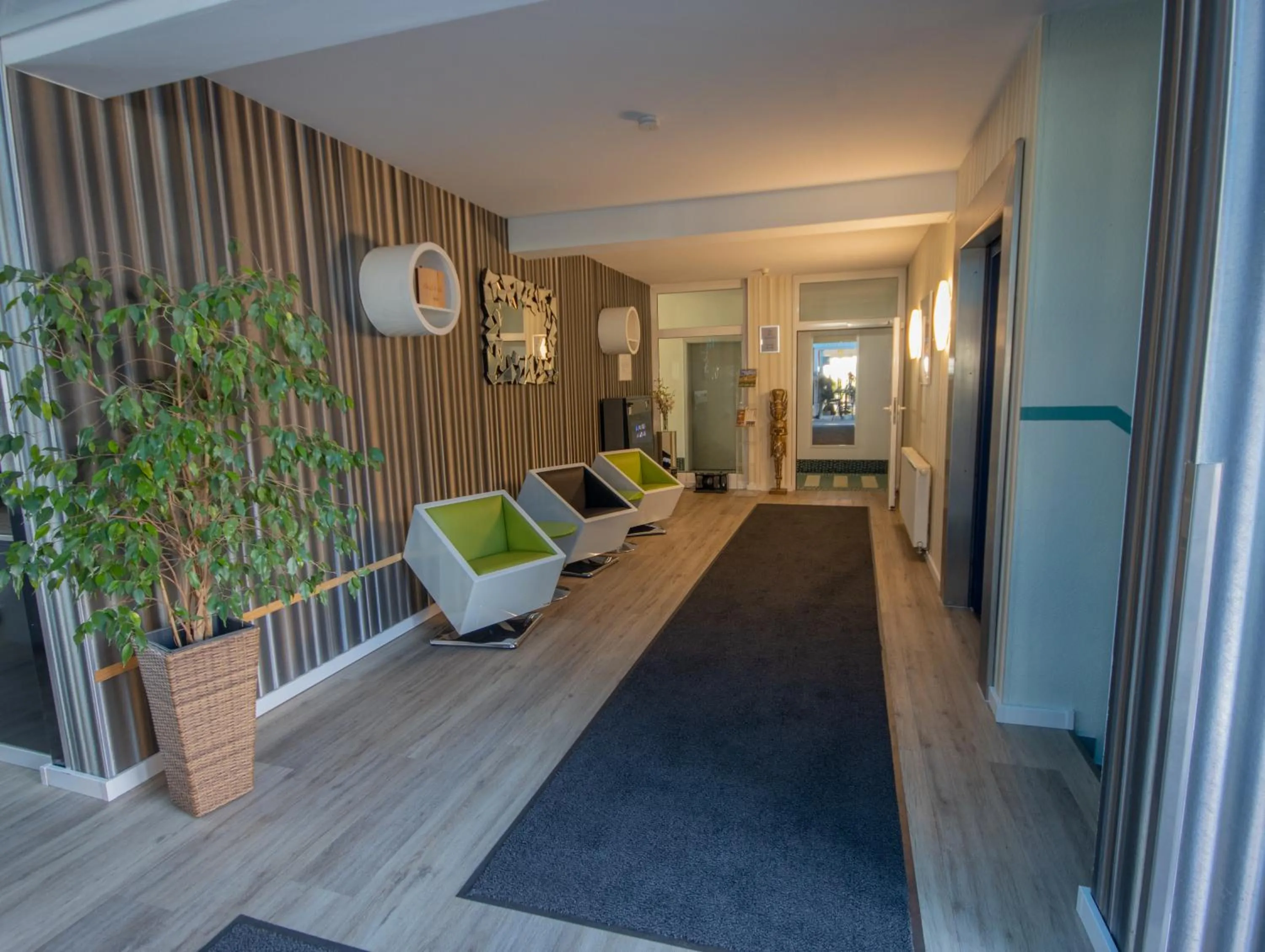 Property building in Check Inn Hotel Merseburg