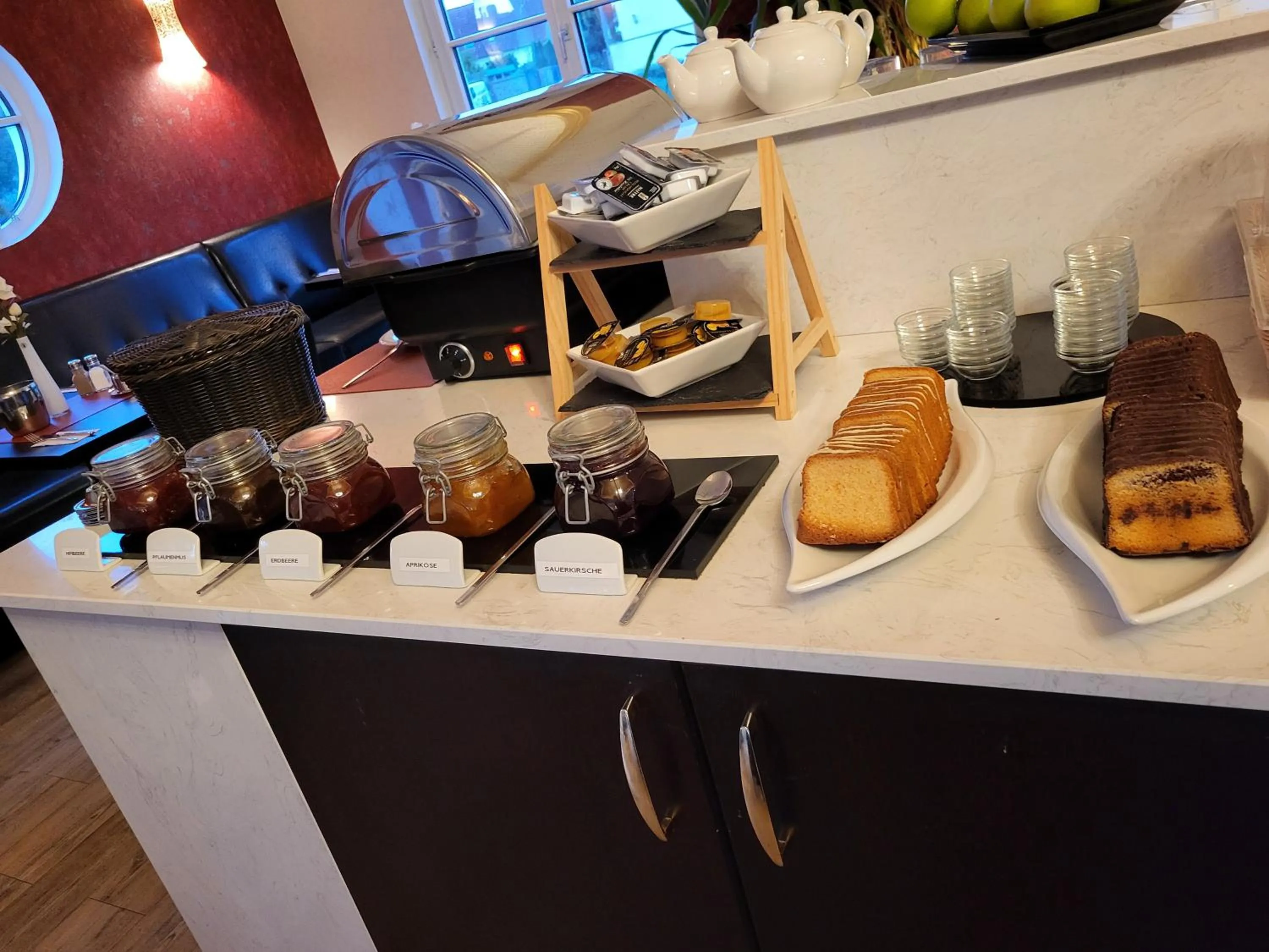 Breakfast in Check Inn Hotel Merseburg